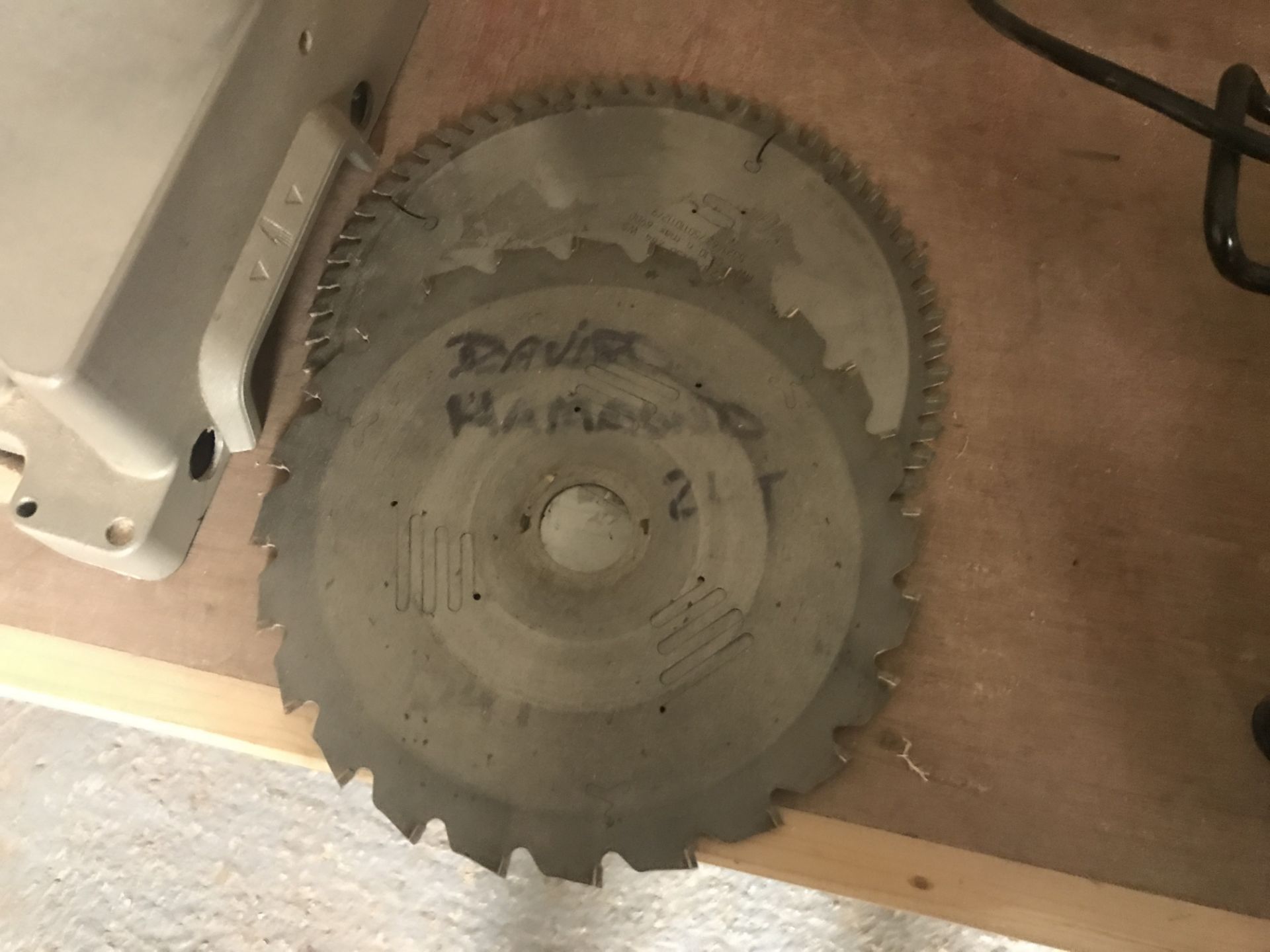 DeWalt DW712-GB Mitre Saw, serial no. 206578, single phase (note zero vat on hammer price, however - Image 3 of 3