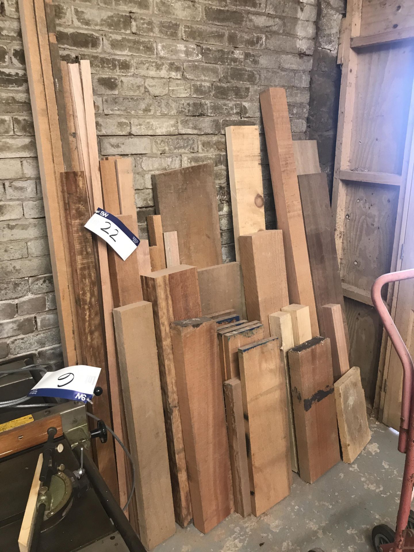 Assorted Offcuts of Mainly Hardwood, as set out against wall (understood to comprise mainly meranti)