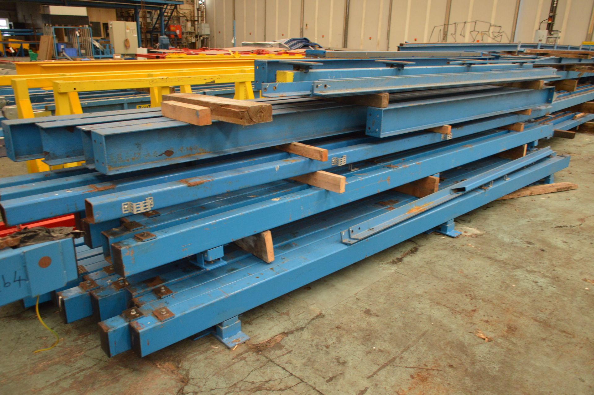 Steel Supports & Equipment, as set out in one stack - Bild 2 aus 2