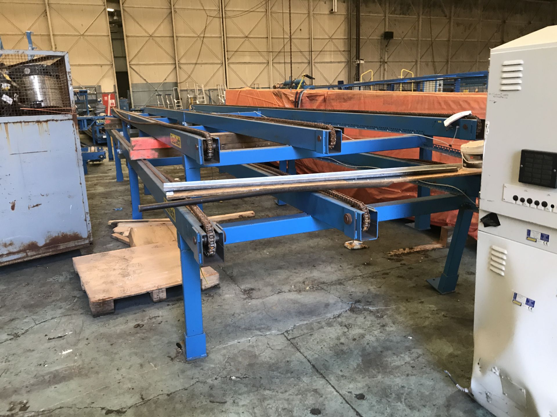 Two BauTech Chain Conveyor Units, each approx. 2m wide x up to 11m long - Bild 2 aus 3