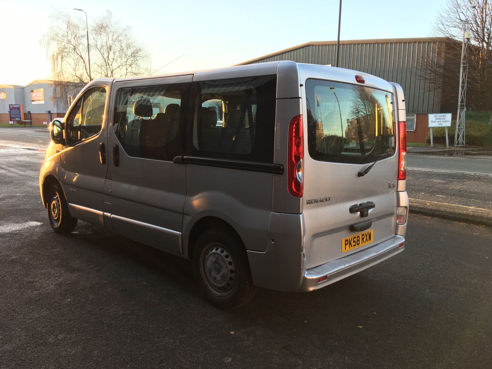 Renault Trafic SL27 Sport DCI 115 Nine Seat Diesel Mini Bus - Image 2 of 12