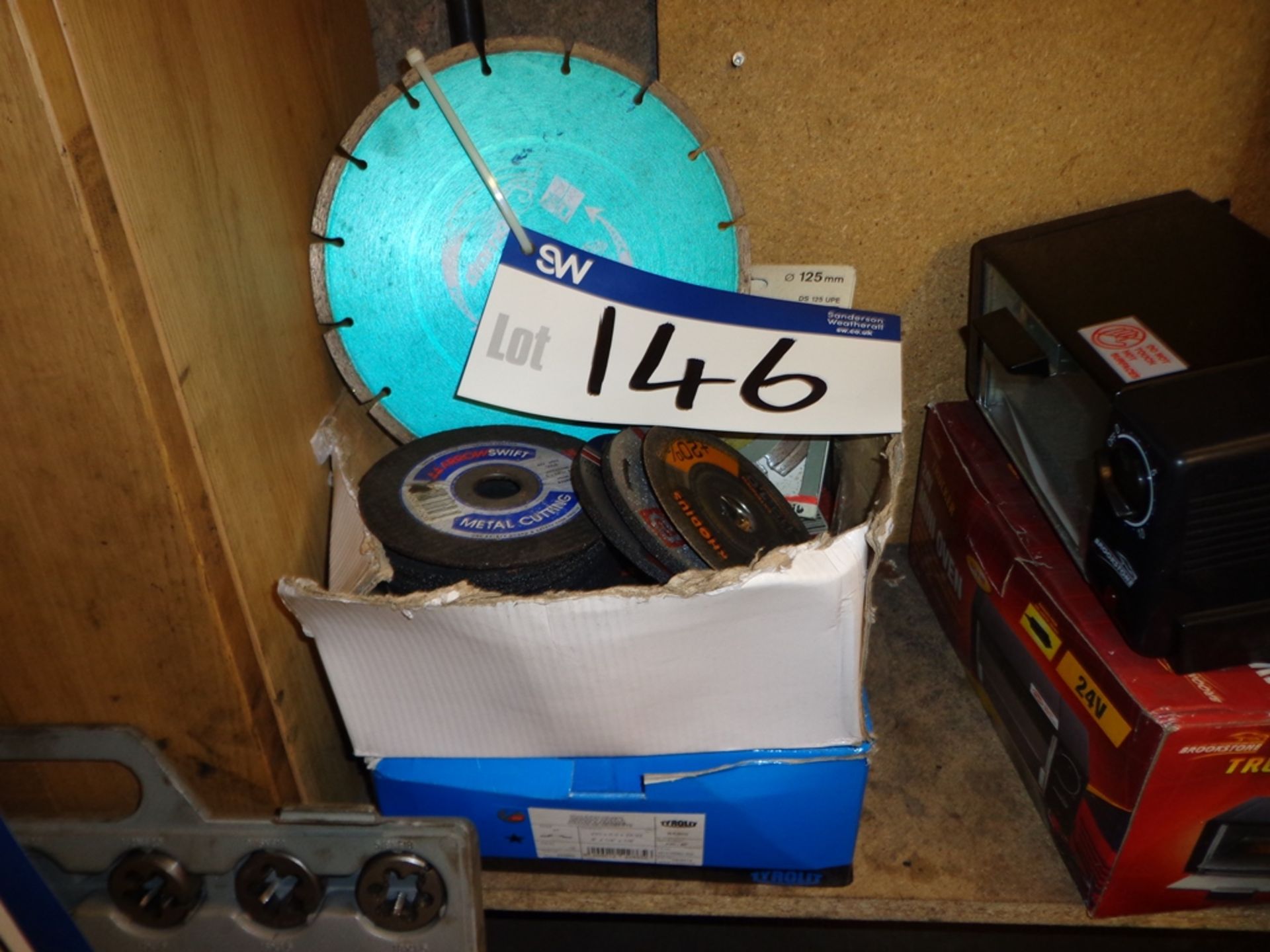 Various Grinding and Cutting Discs