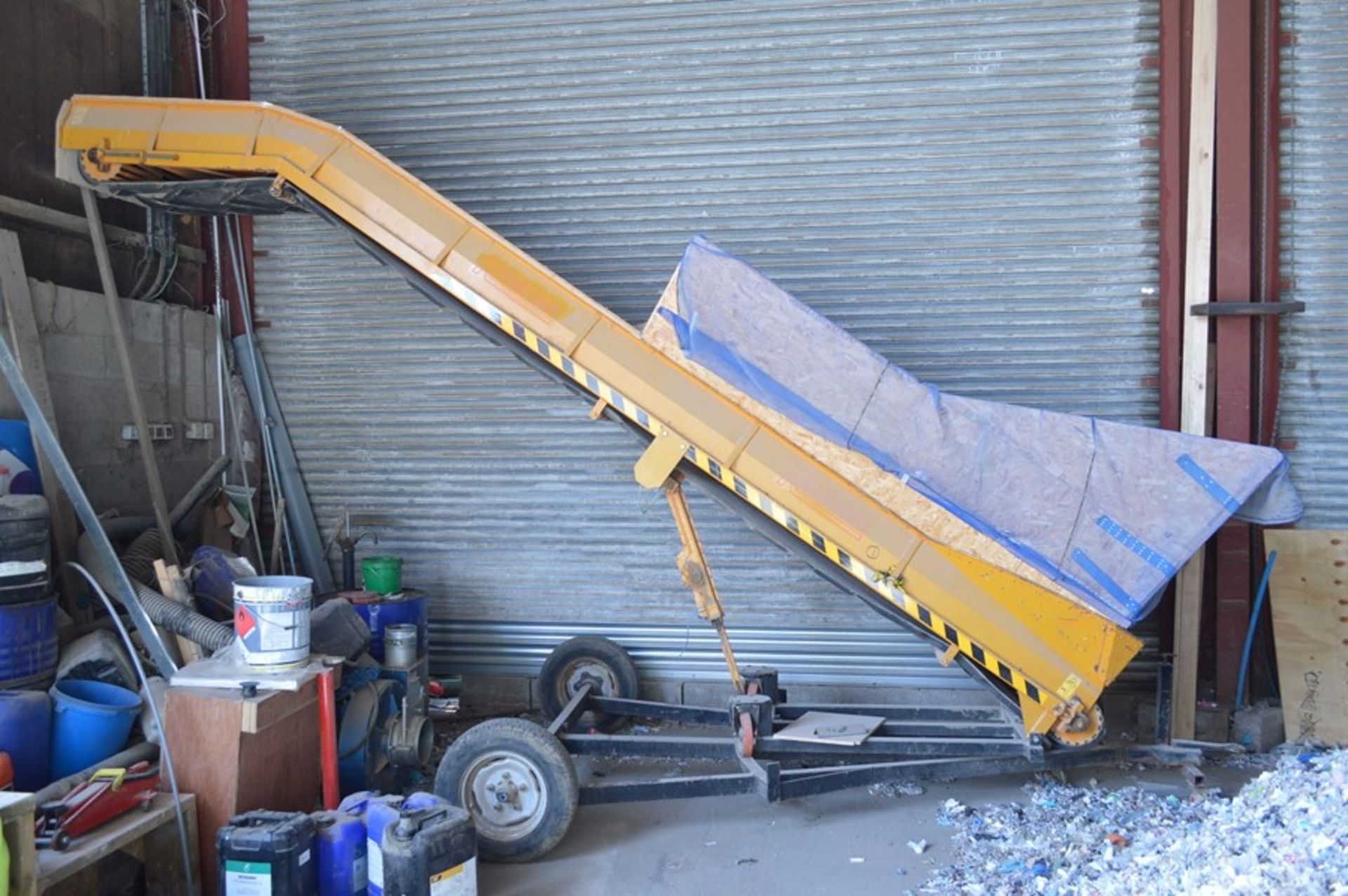 Keulmac INCLINED PORTABLE CONVEYOR ELEVATOR UNLOAD