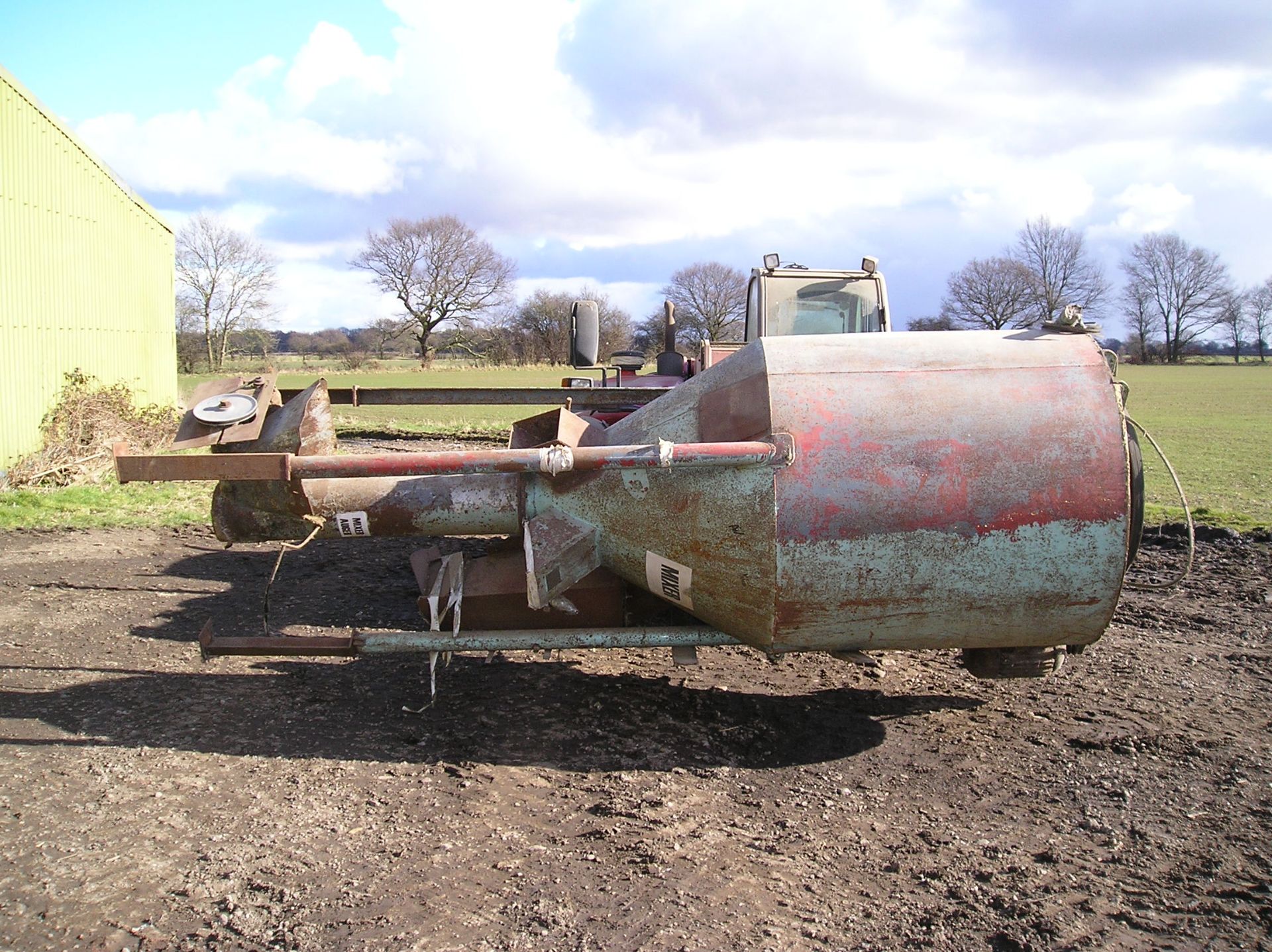 Vertical Fountain Mixer, with bottom hopper feed