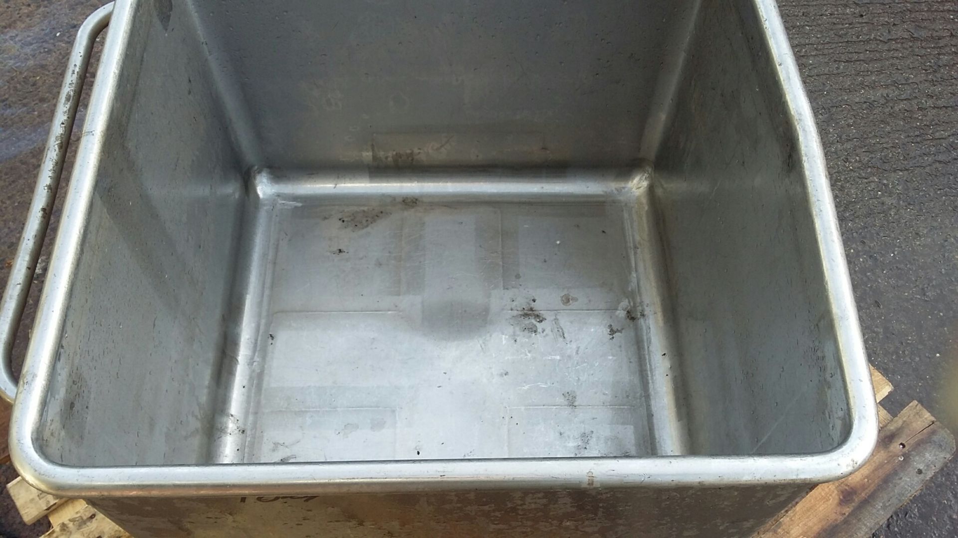 Stainless Steel Tote Bin, mounted on four wheels - Bild 2 aus 3