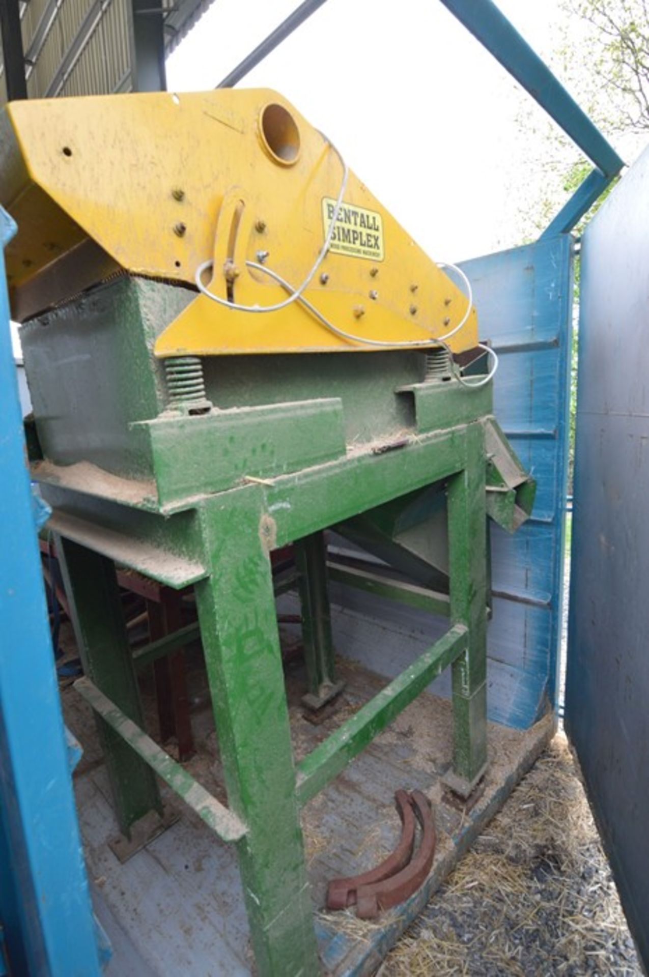 Approx 1.2m x 650mm Single Deck Vibratory Screen, - Bild 2 aus 4