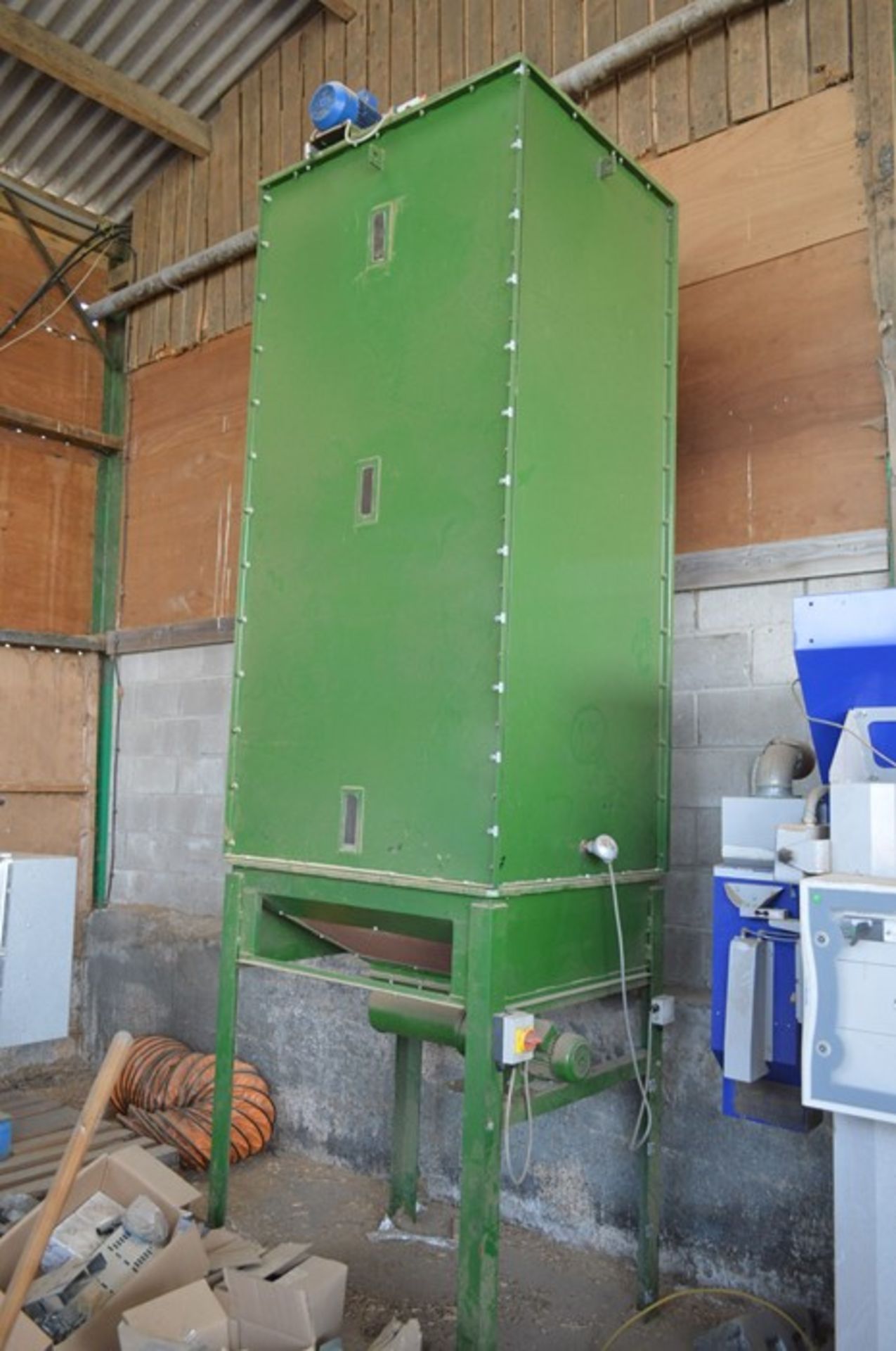 VERTICAL PELLET COOLER, approx.. 1.2m x 1m x 2.8m