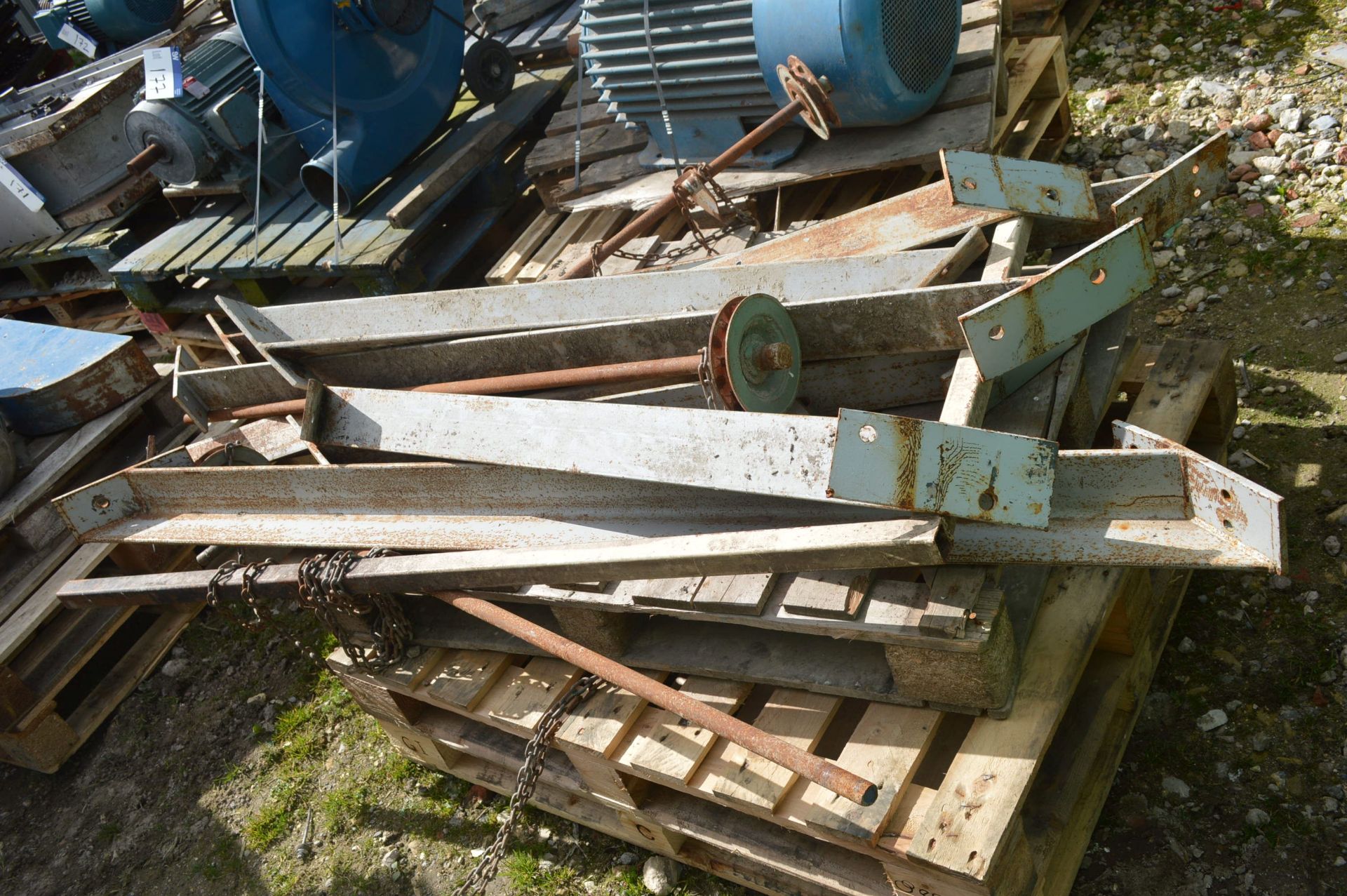 Fabricated Steelwork, on pallet (lot located in Al - Bild 2 aus 2