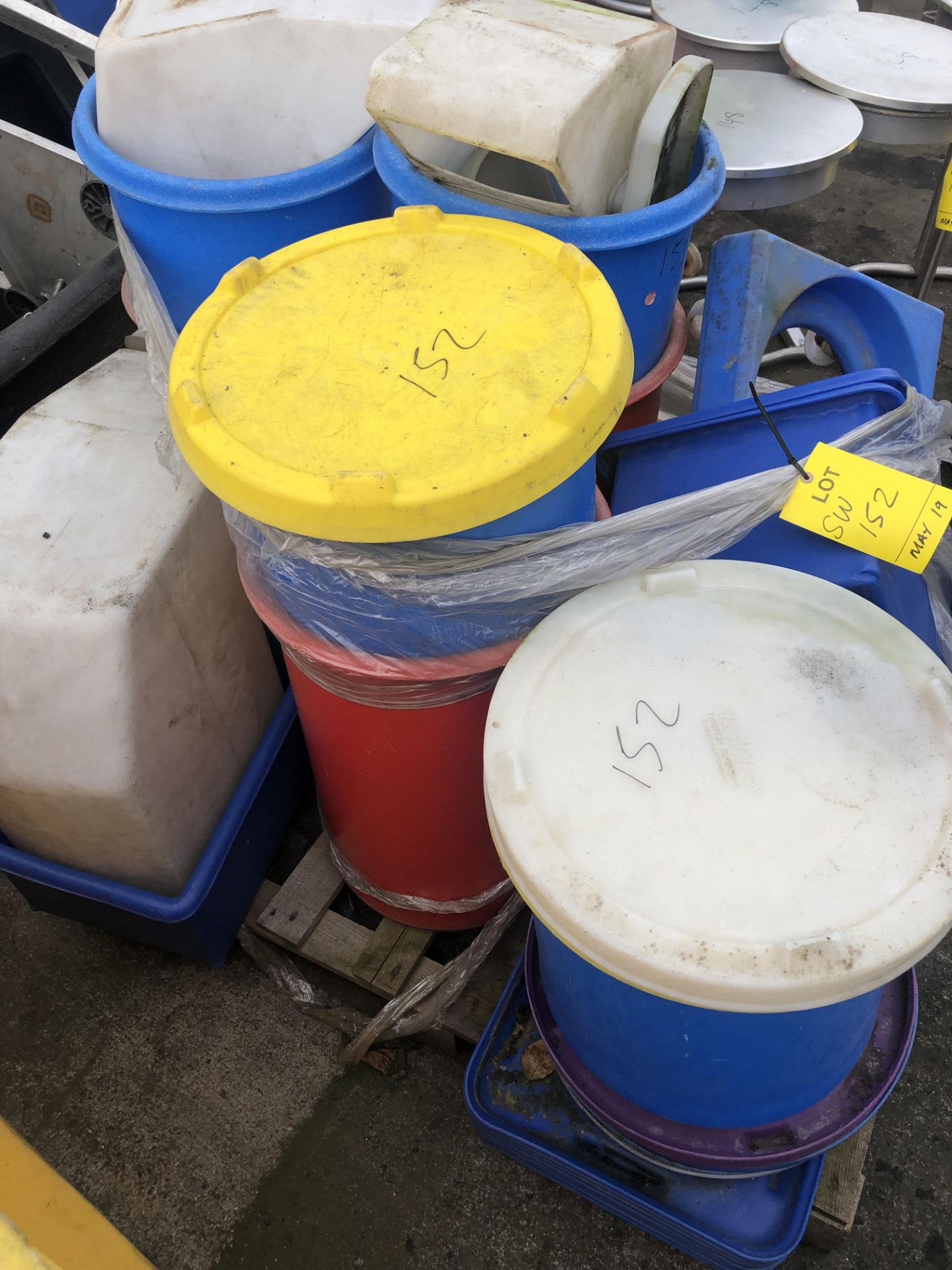 Pallet of Ingredient Tubs & Lids