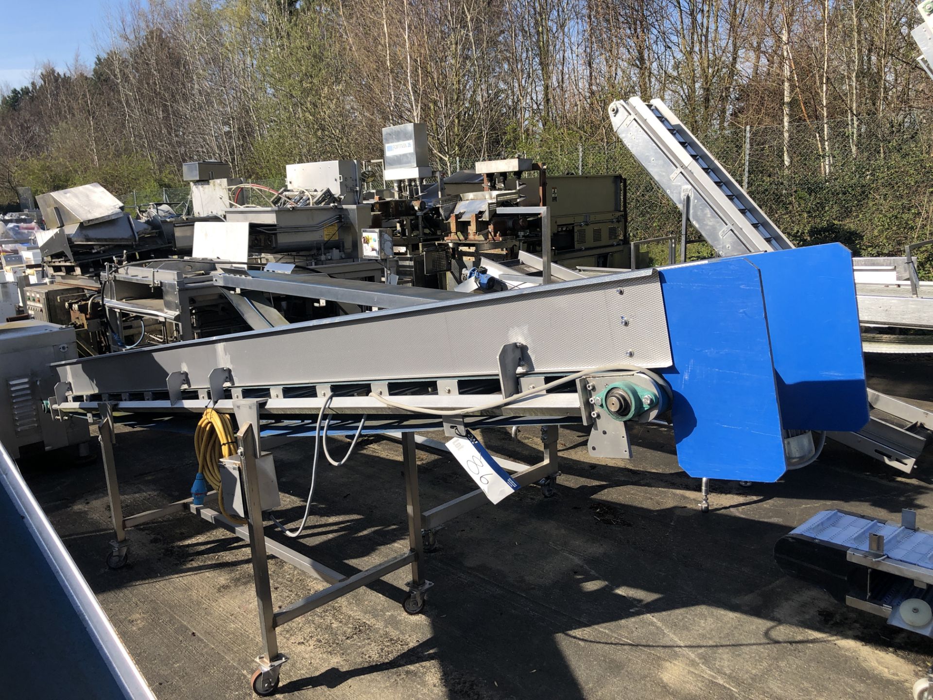 ACB Transport Elevated / Flighted Belt Conveyor