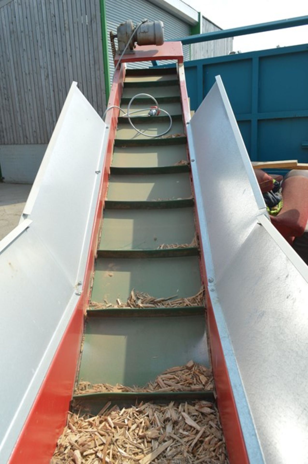 Inclined Cleated Belt Conveyor, 450mm wide x 3.1m - Image 7 of 10