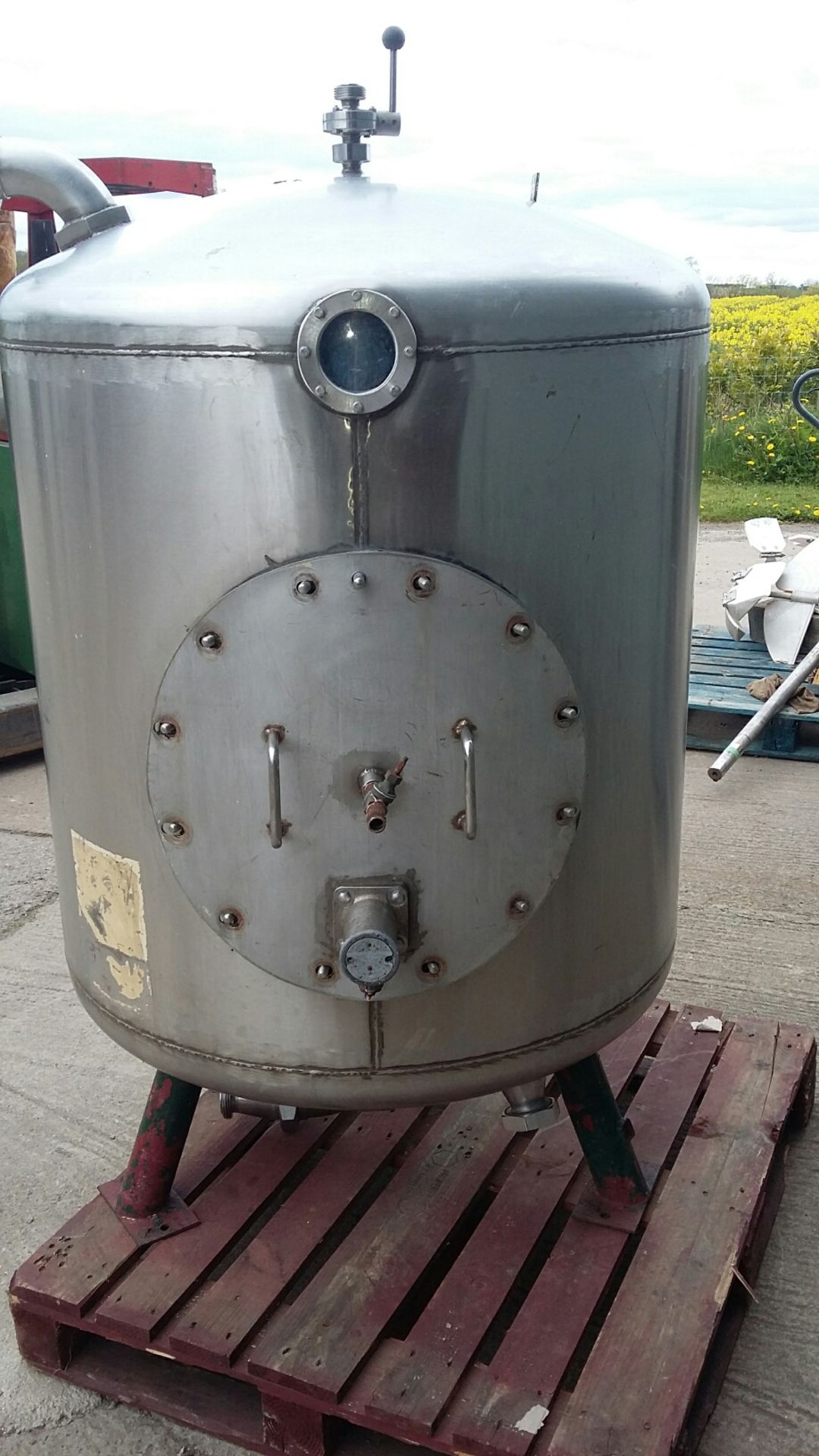 Grundy 800L Vertical Stainless Steel Tank, with ov - Image 3 of 3