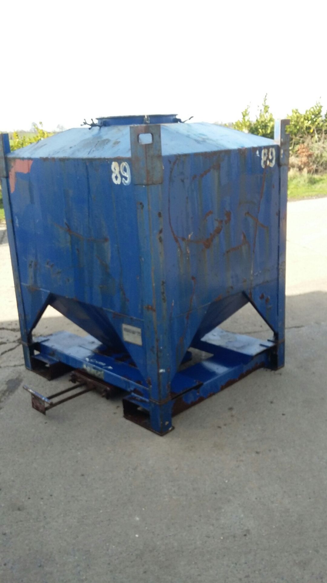 Cotswolds Mild Steel IBC Cone Bottom, with slide v - Image 2 of 4