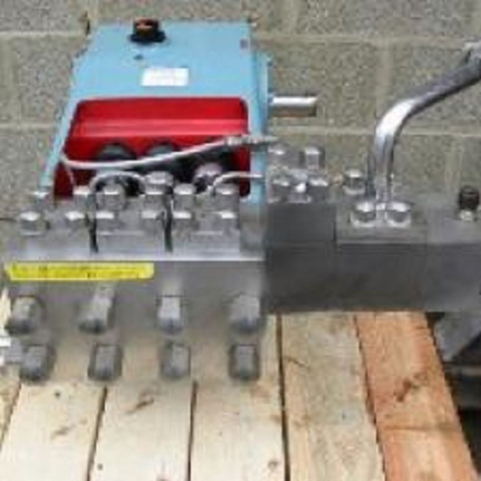 APV SHL-5 Homogeniser Head, with hydraulic pack (u - Image 2 of 4