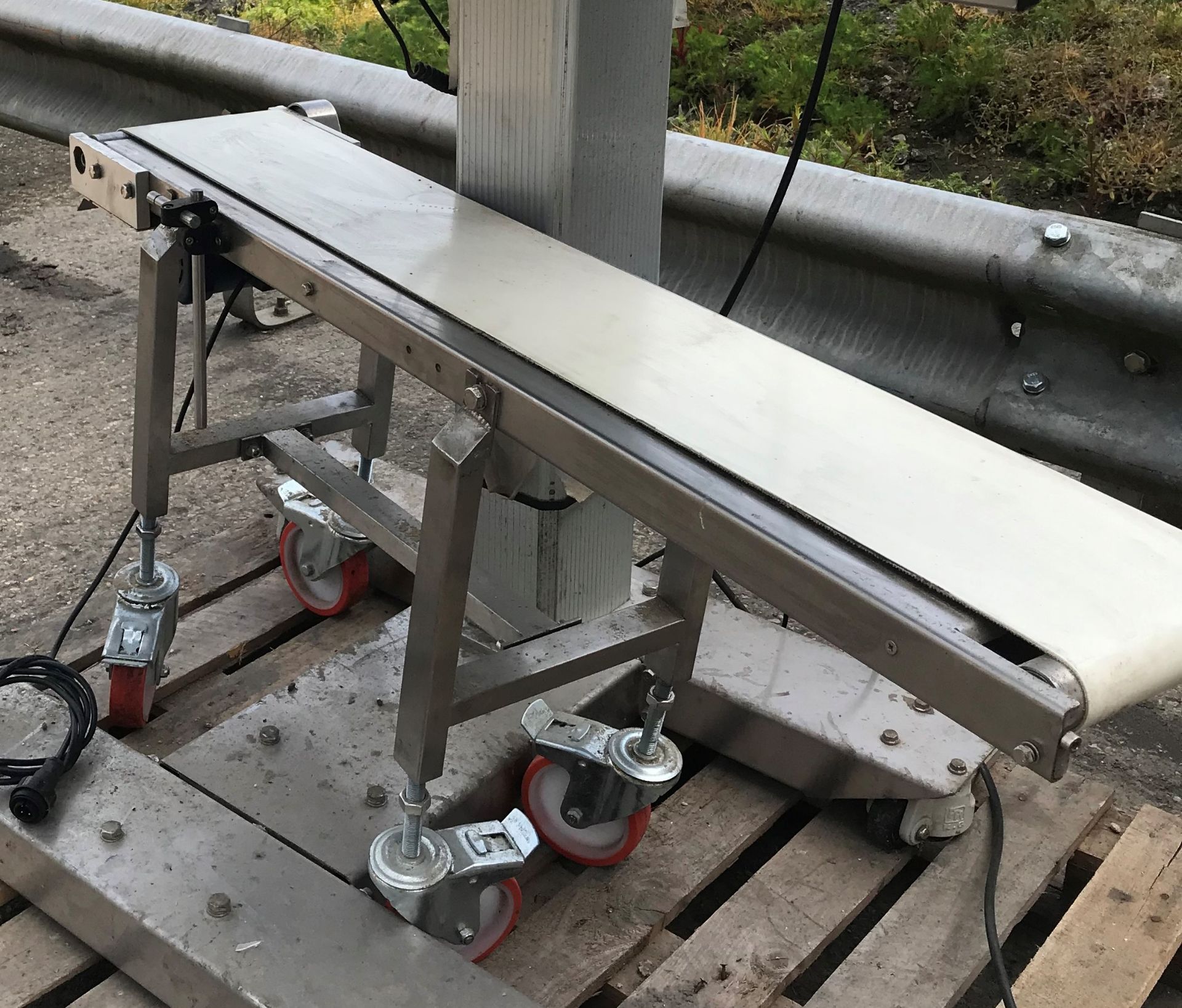 Stainless Steel Cased Belt Conveyor, approx. 190mm - Image 2 of 3