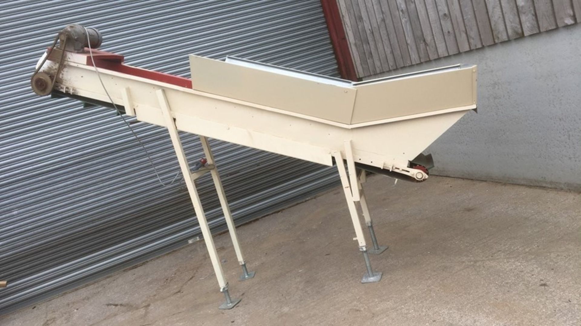 Inclined Cleated Belt Conveyor, 450mm wide x 3.1m