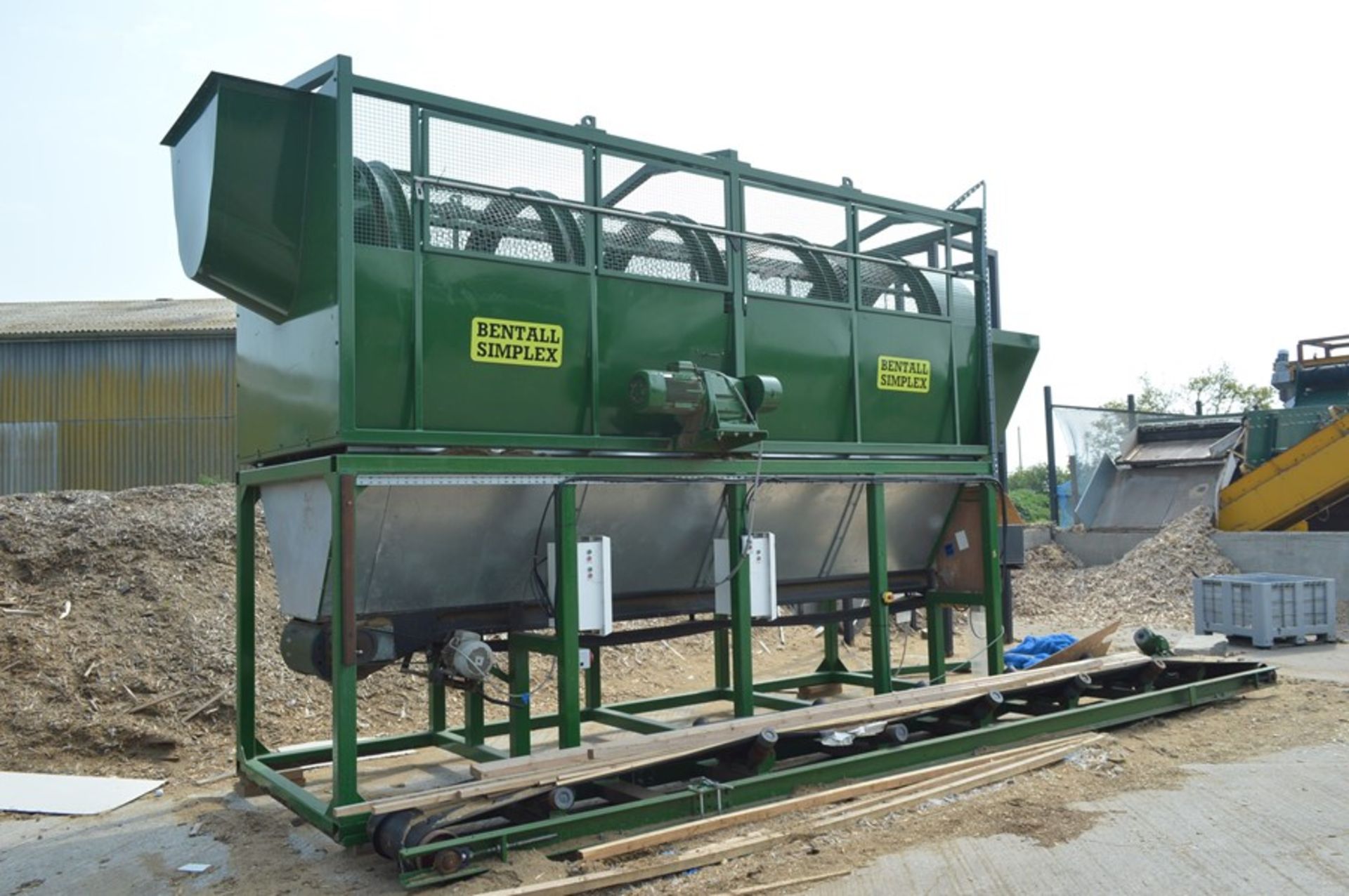 TROMMEL SEPARATOR, approx. 1.5m dia. x 4.5m long o - Image 2 of 18