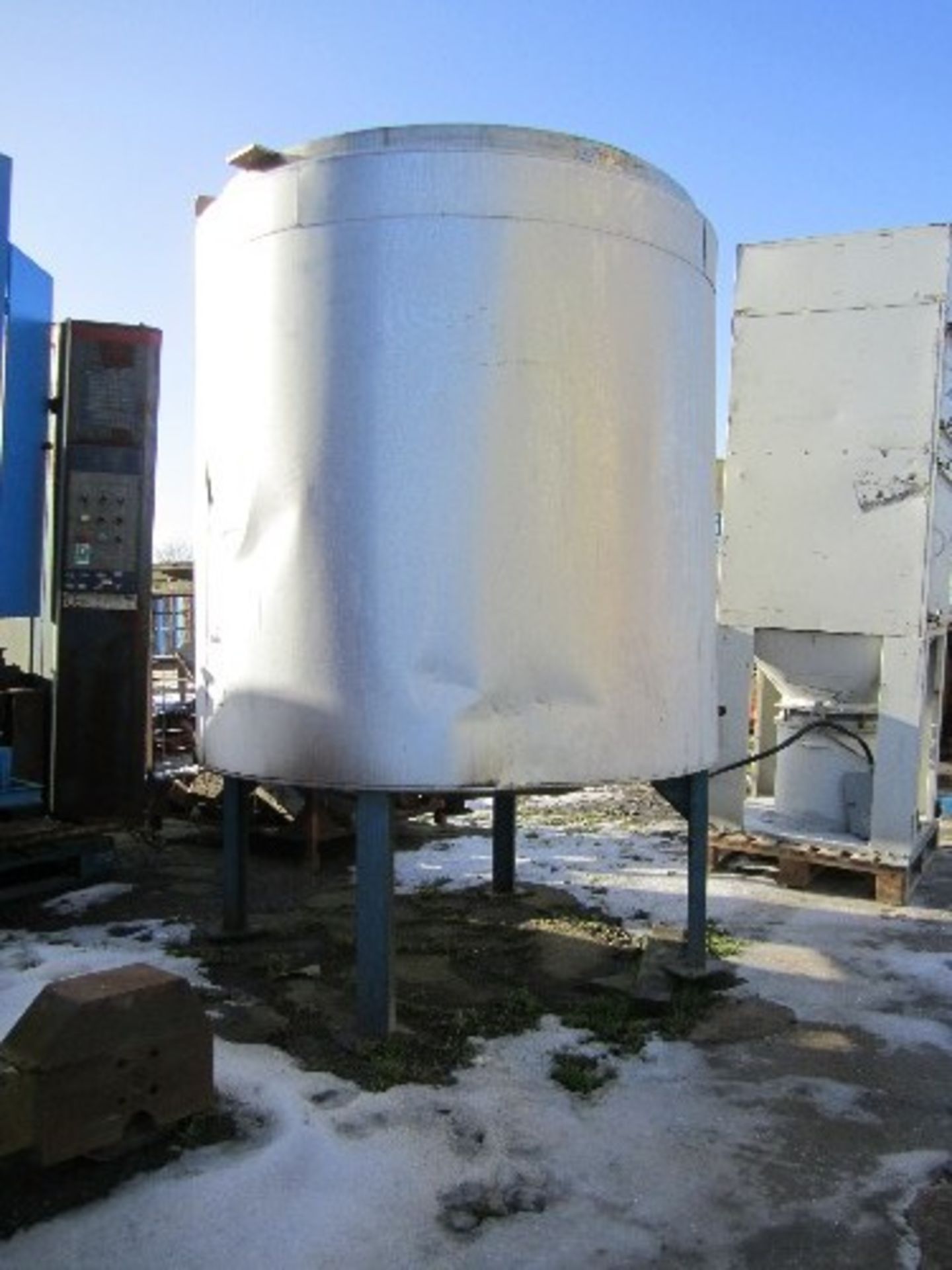 John Dore Stainless Steel 2000L Tank, with slight - Image 4 of 4