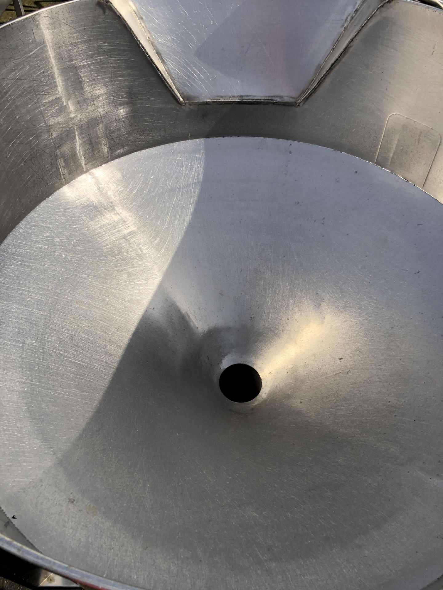 Stainless Steel Round Tank - Image 2 of 3