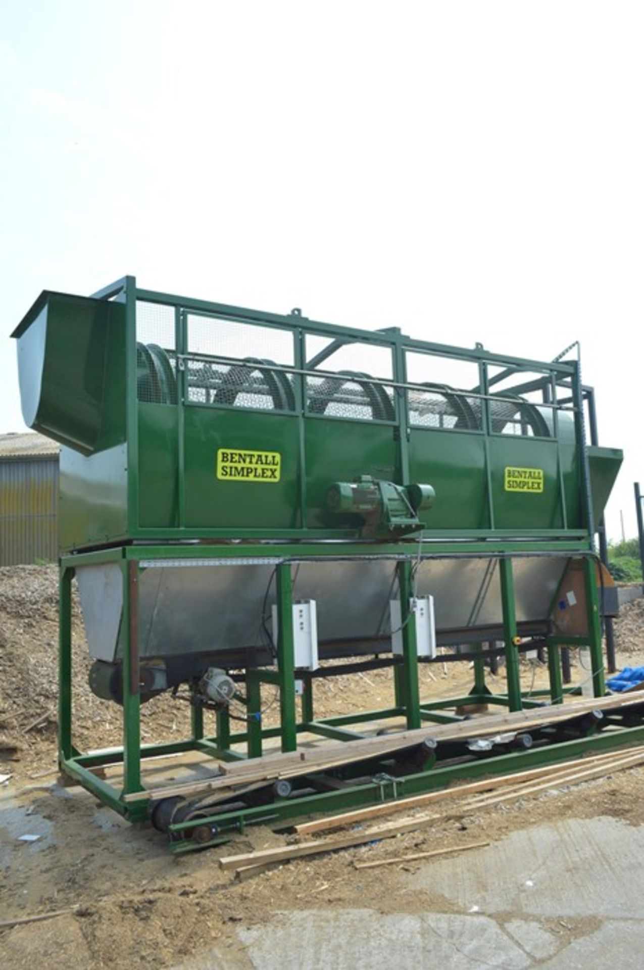 TROMMEL SEPARATOR, approx. 1.5m dia. x 4.5m long o - Image 3 of 18