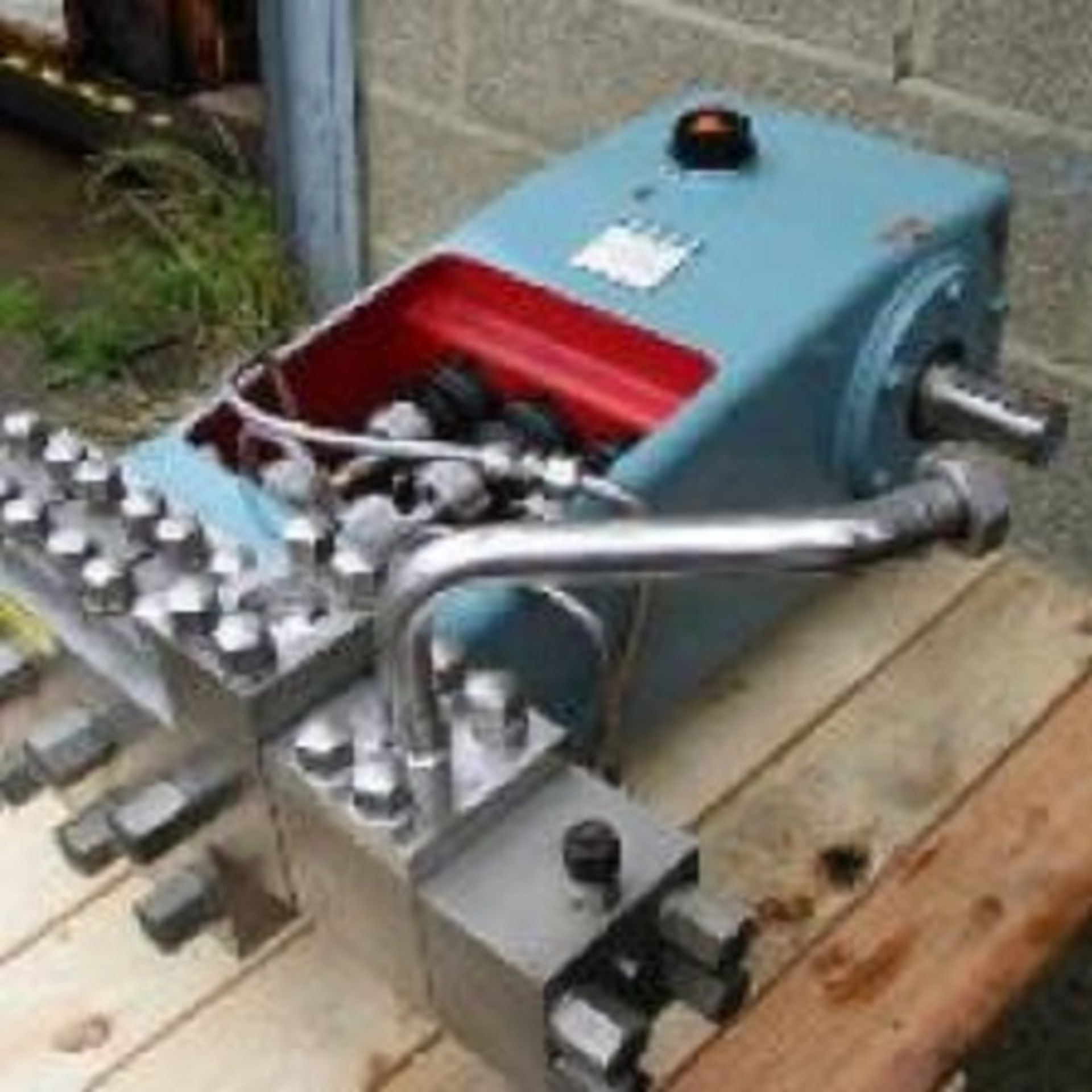 APV SHL-5 Homogeniser Head, with hydraulic pack (u