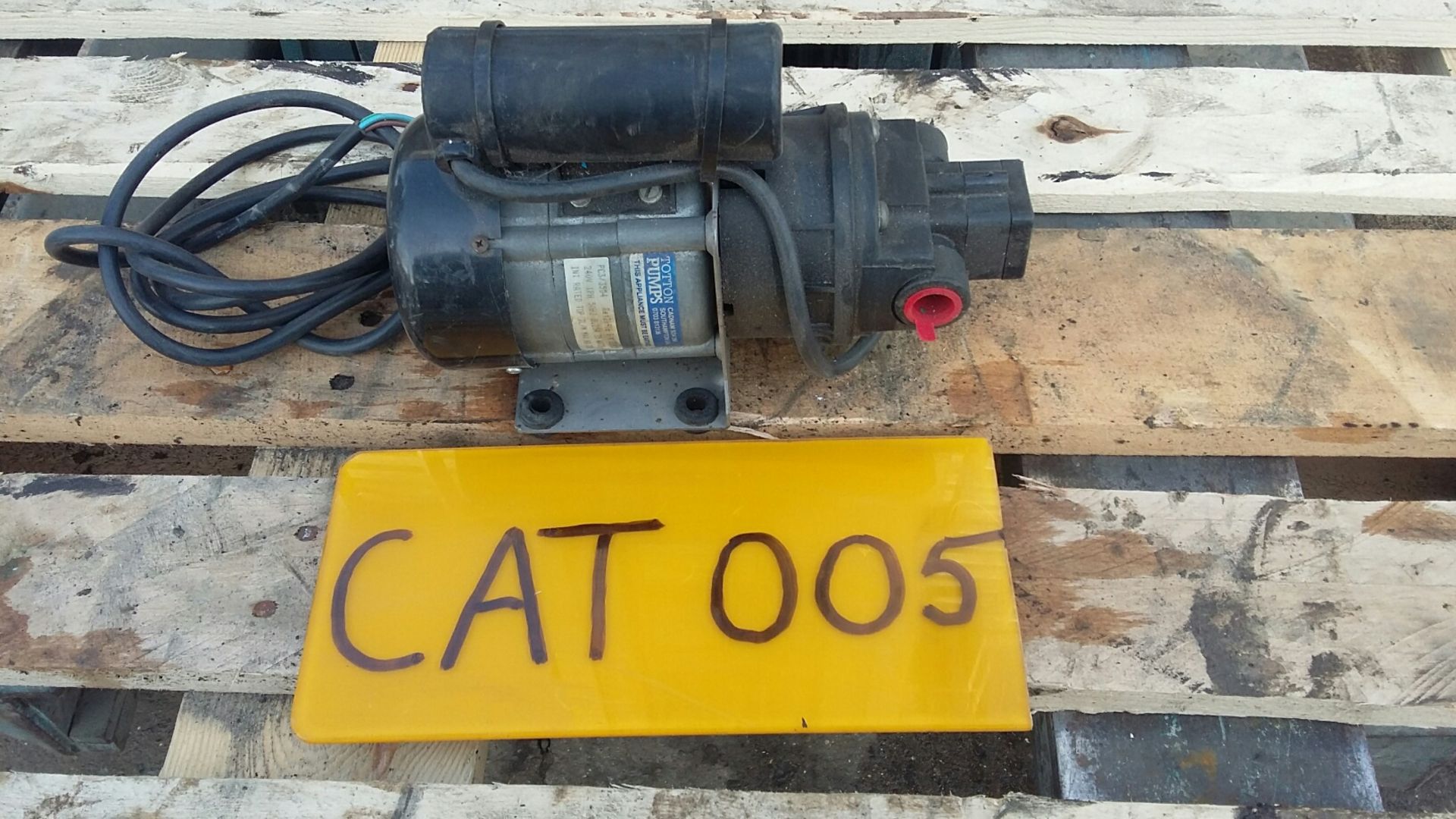 Totton PC3 34D4 Polyprop Water Pump, single phase