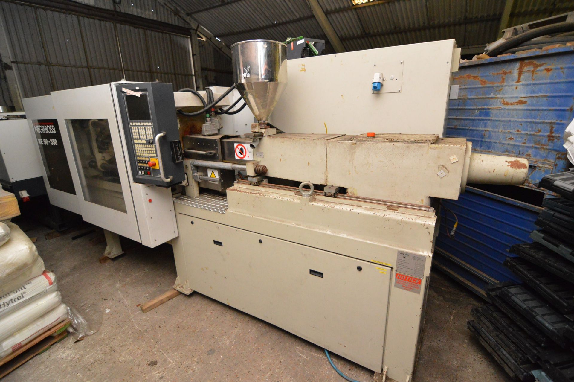 Negri Bossi VE90 90 tonne PLASTIC INJECTION MOULDING MACHINE, serial no. 88-125, euromap - Image 3 of 5