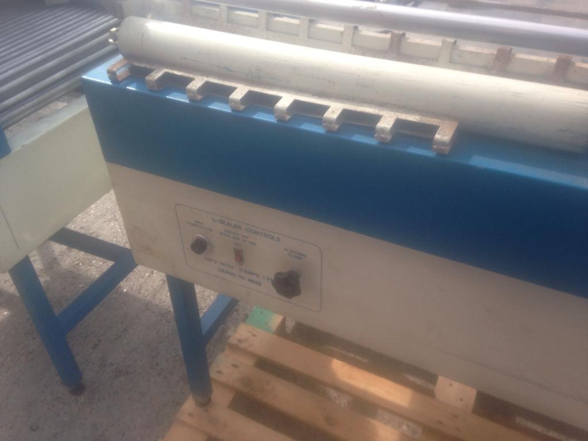 Heat Shrink Tunnel with Sealer - Bild 5 aus 10