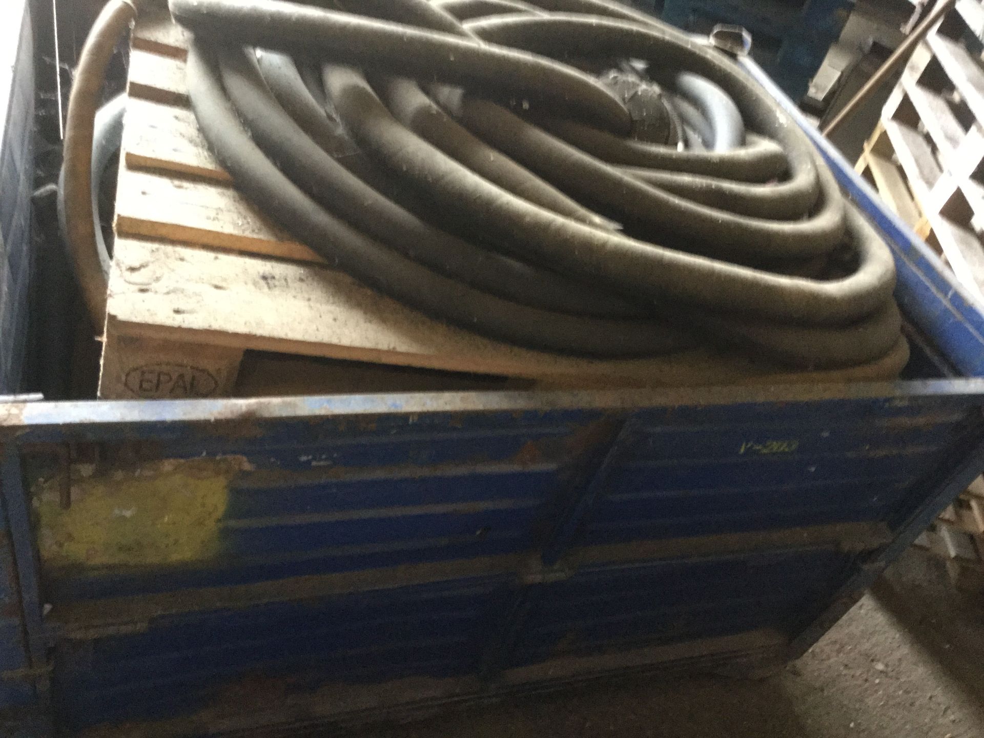 Pipes & Hoses, with steel box pallet (1) - Image 2 of 2