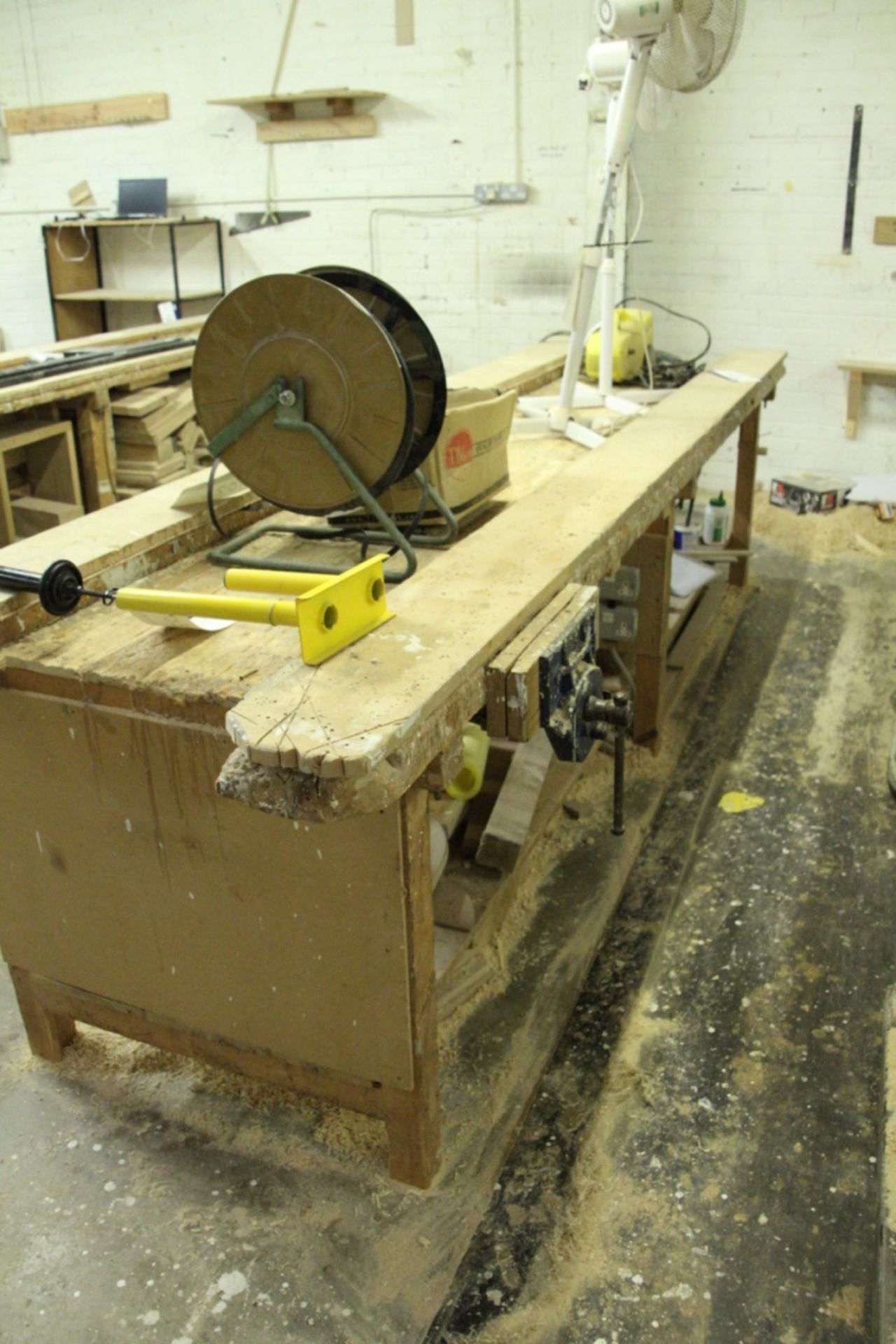 Timber Bench, with bench vice, bench approx. 2.6m - Image 3 of 3