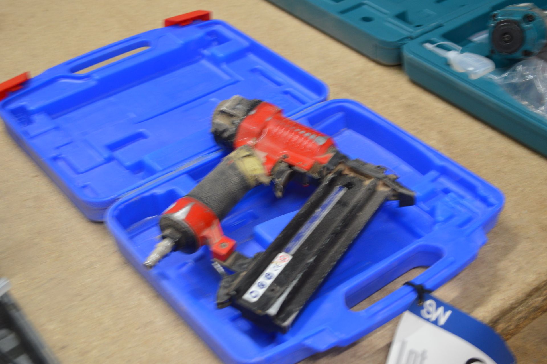 Rapesco Pneumatic Nail Gun (please note-lots situa