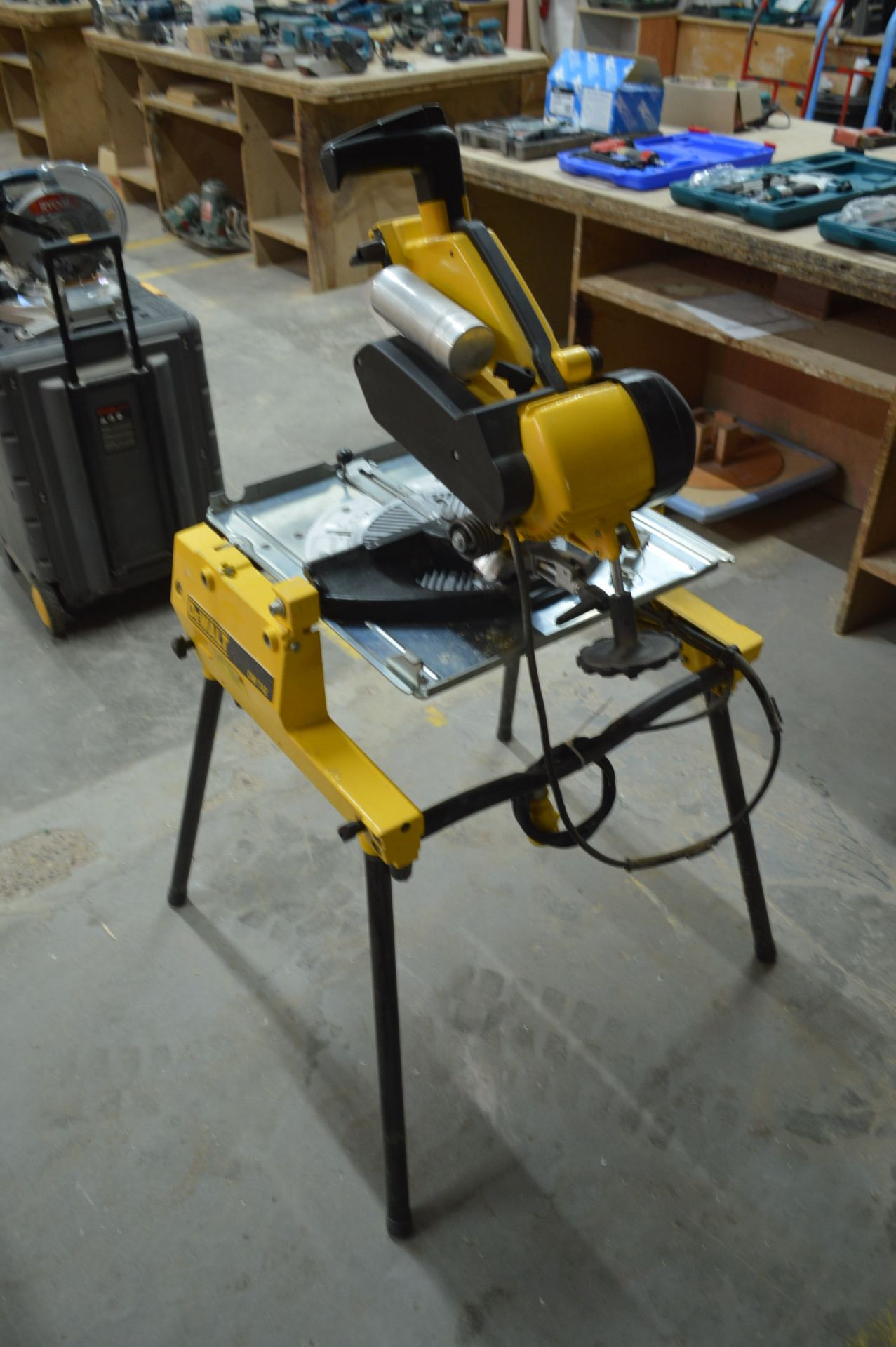 DeWalt DW742 Stand Mounted Mitre Saw, 110V (please - Image 3 of 4