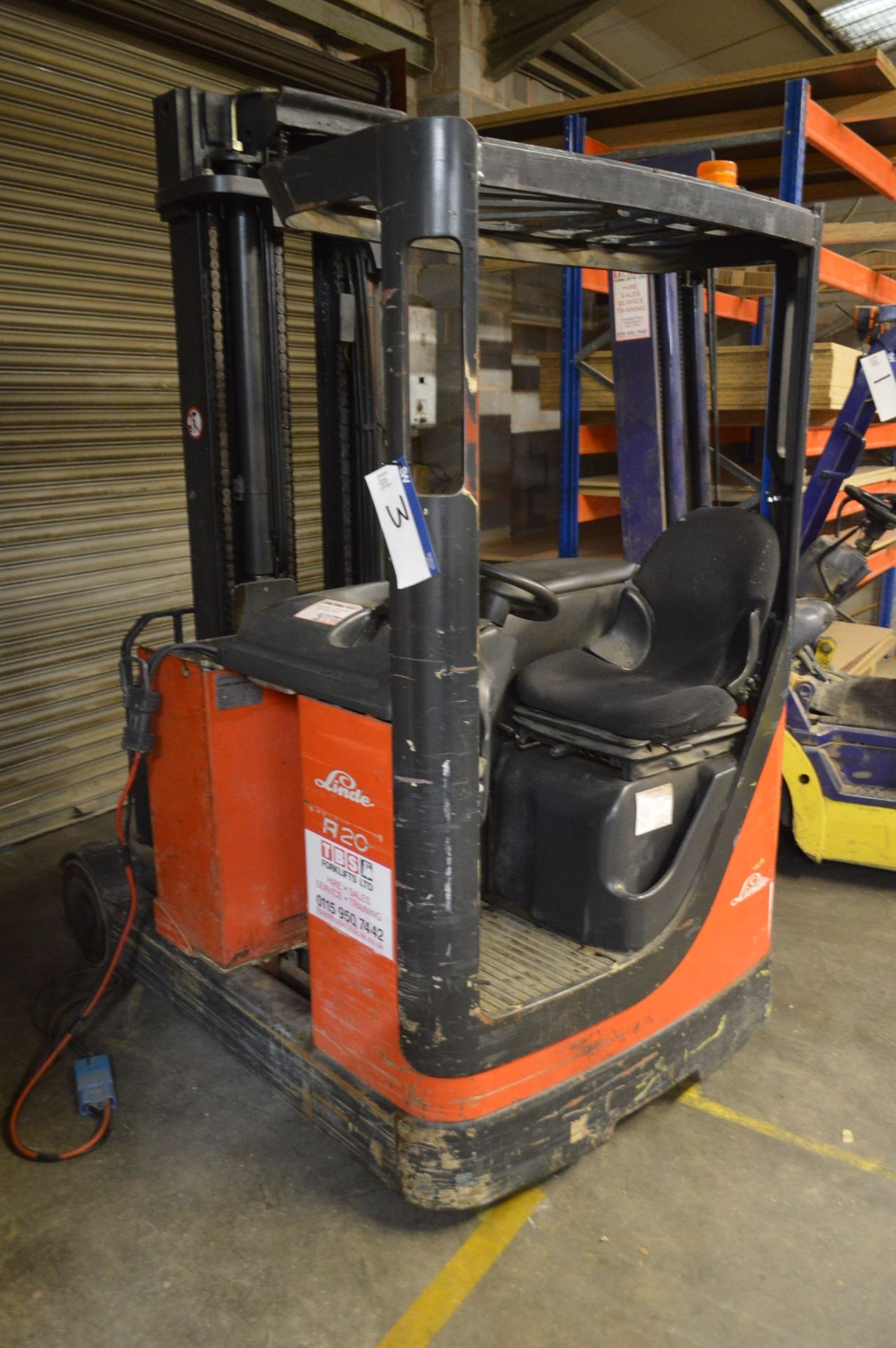 Linde Type R20 2000kg cap. Electric Reach Truck, s