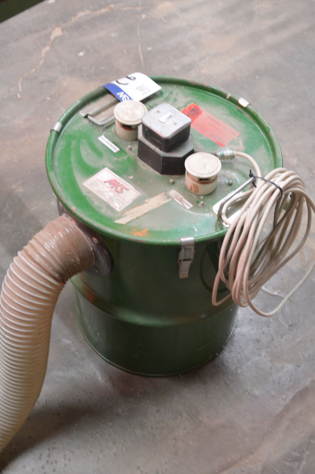 Camvac Dust Extractor, 240V (please note-lots situ - Image 2 of 2