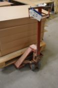 Hand Hydraulic Pallet Truck (please note-lots situ