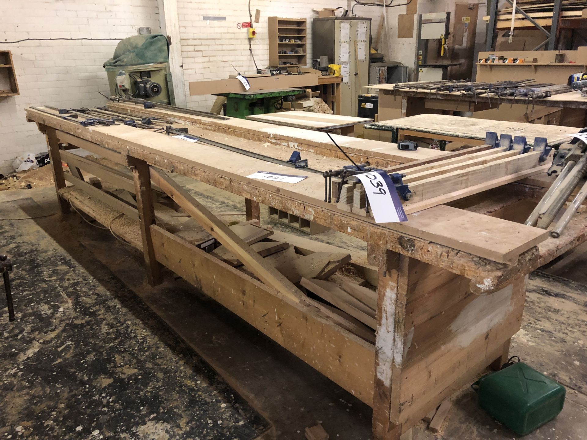 Timber Bench, with bench vice, bench approx. 2.7m - Image 2 of 2