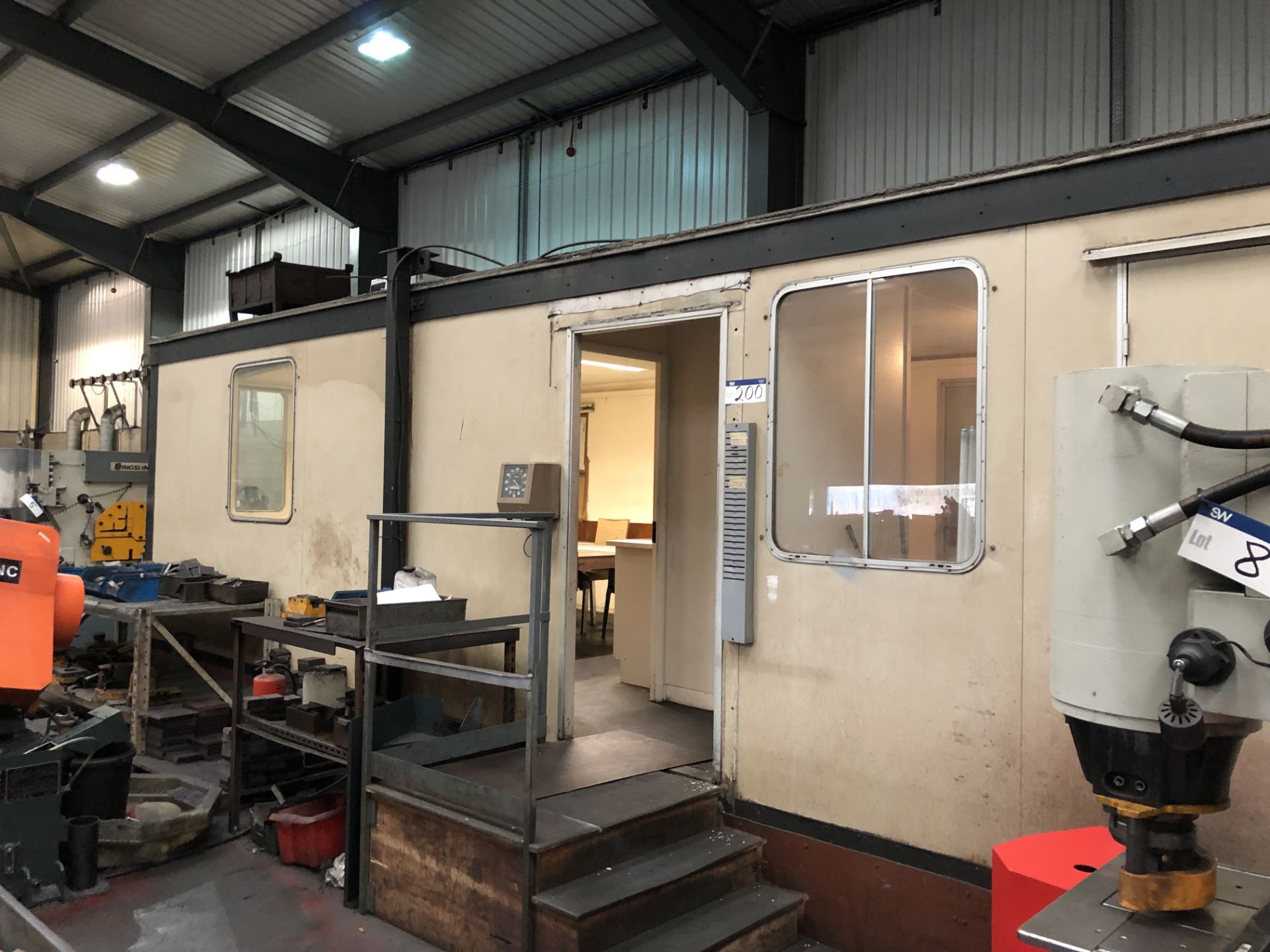 Portakabin 40ft Jack Leg Relocatable Office and Welfare Unit comprises Office, Toilet and Canteen ( - Image 2 of 4