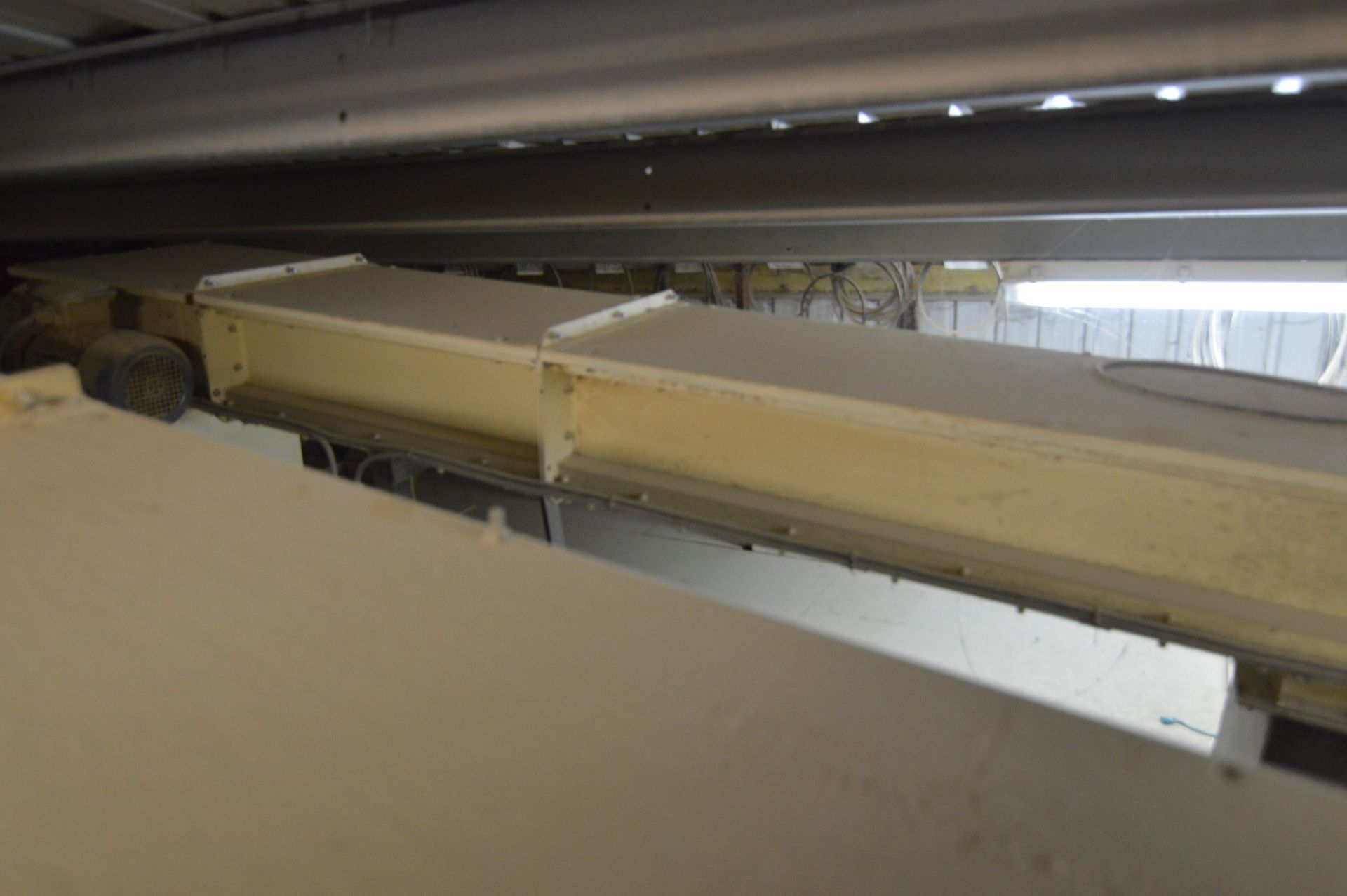 Approx. 290mm Inclined Chain & Scraper Conveyor, approx. 7m centres long, with geared electric - Image 2 of 2