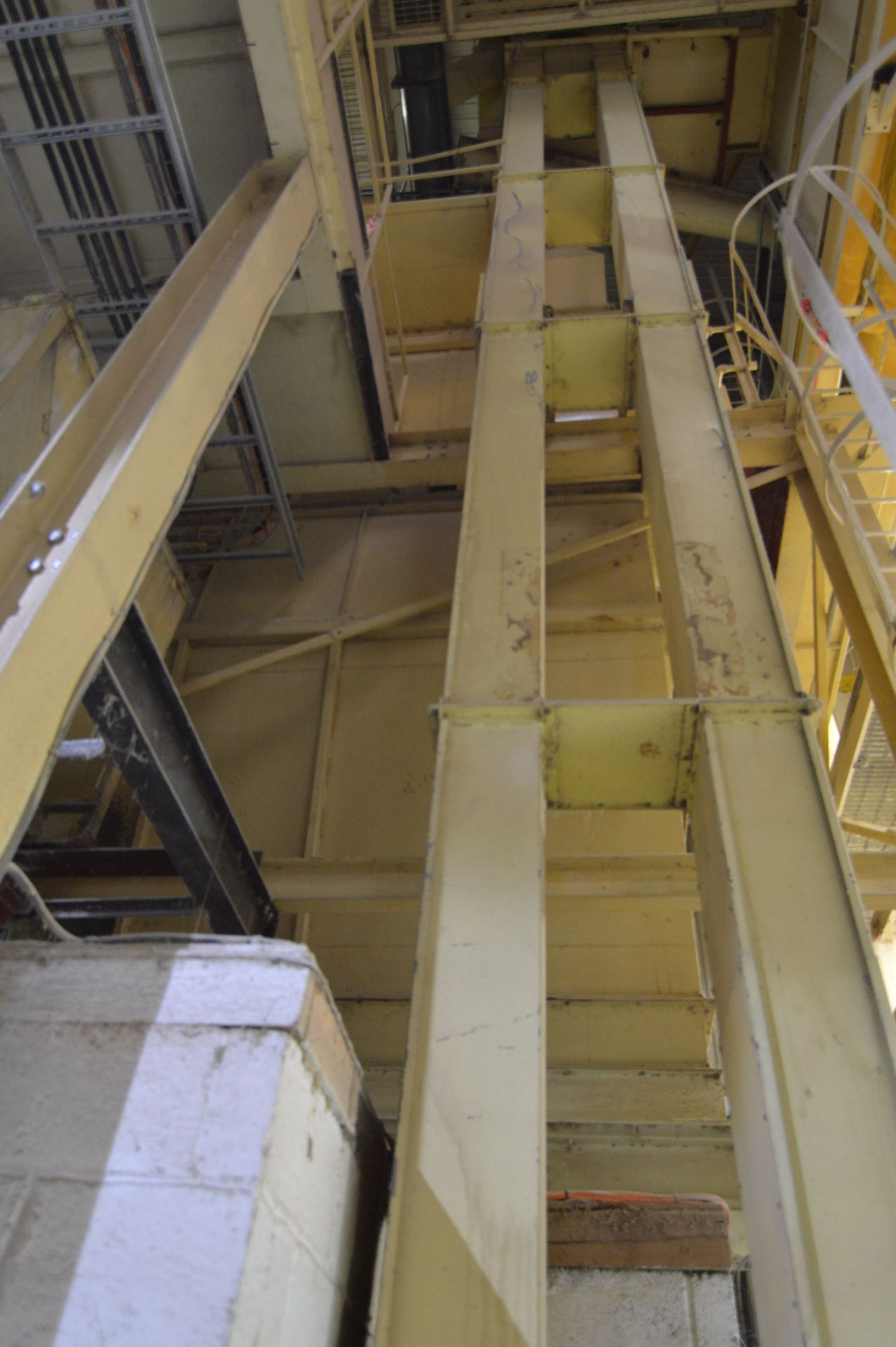 Approx. 275mm Belt & Bucket Elevator, approx. 14m centres high, with geared electric motor - Image 4 of 4