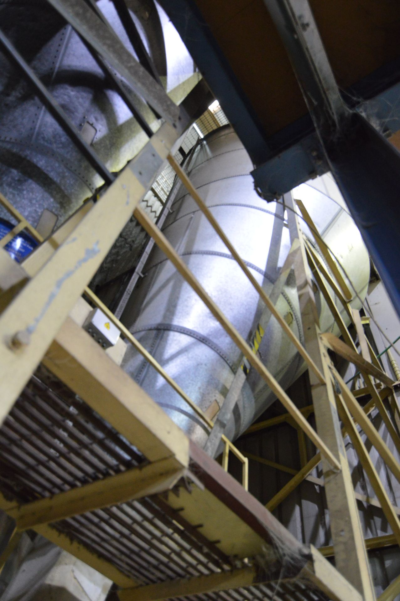 Collinson Rivetted Galvanised Steel Grain Storage Silo, approx. 3.4m dia. x 7.5m deep overall, - Bild 2 aus 2