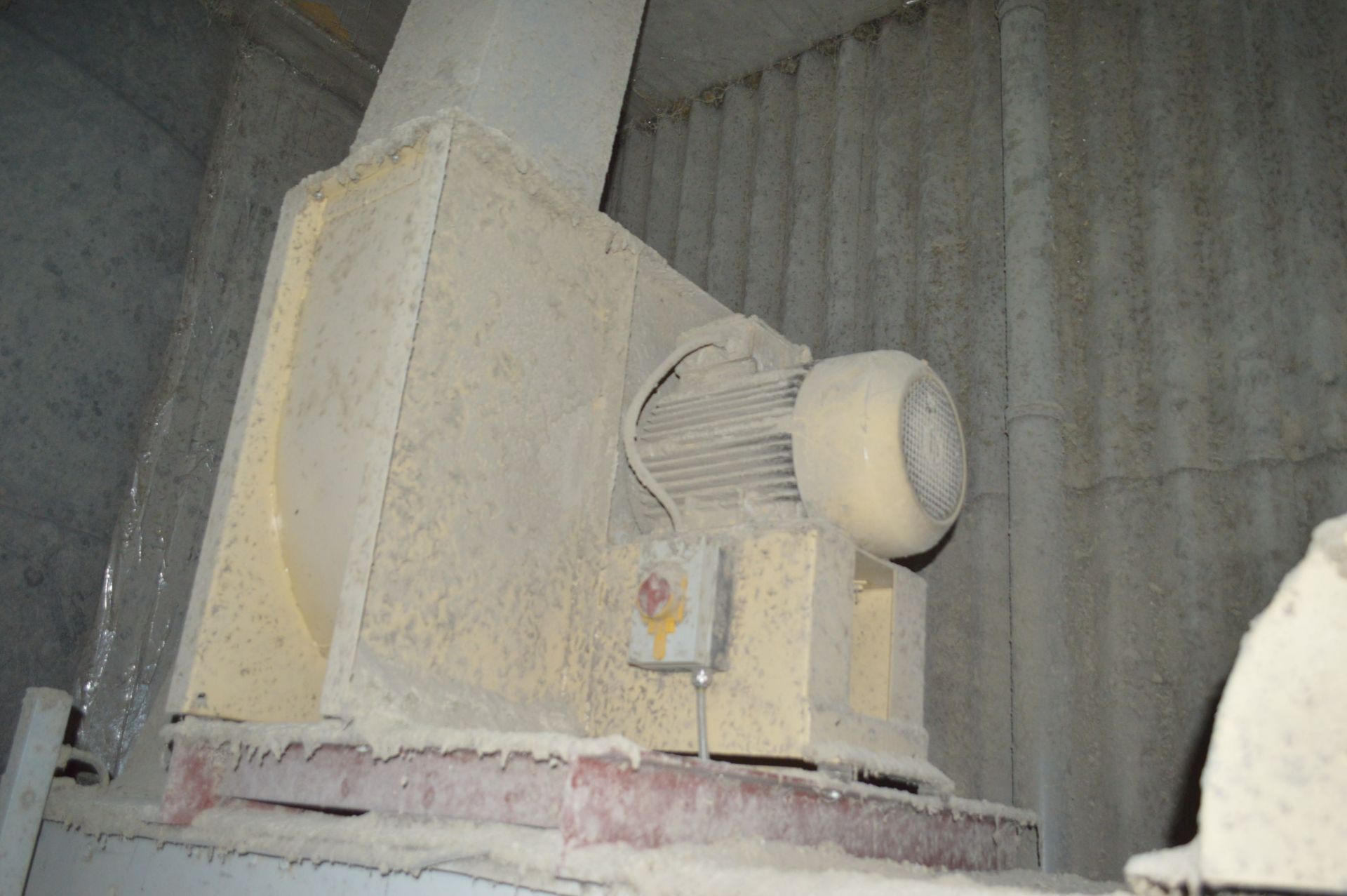 Ottevanger Dust Filter Unit (under grinder house), with ducting (to grinder discharge hopper),