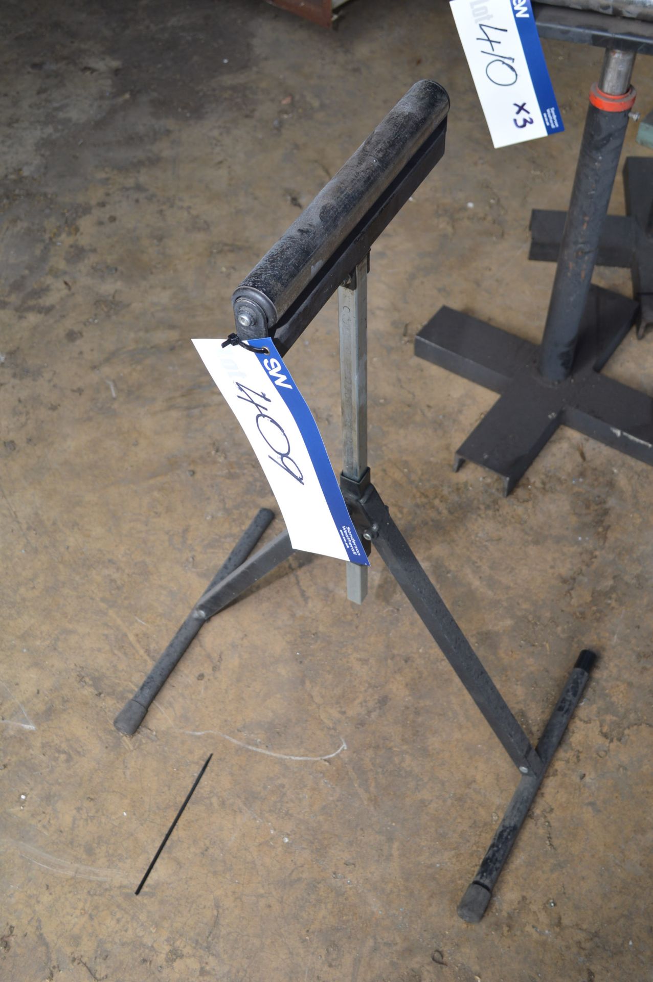 Adjustable Height Roller Feed Stand