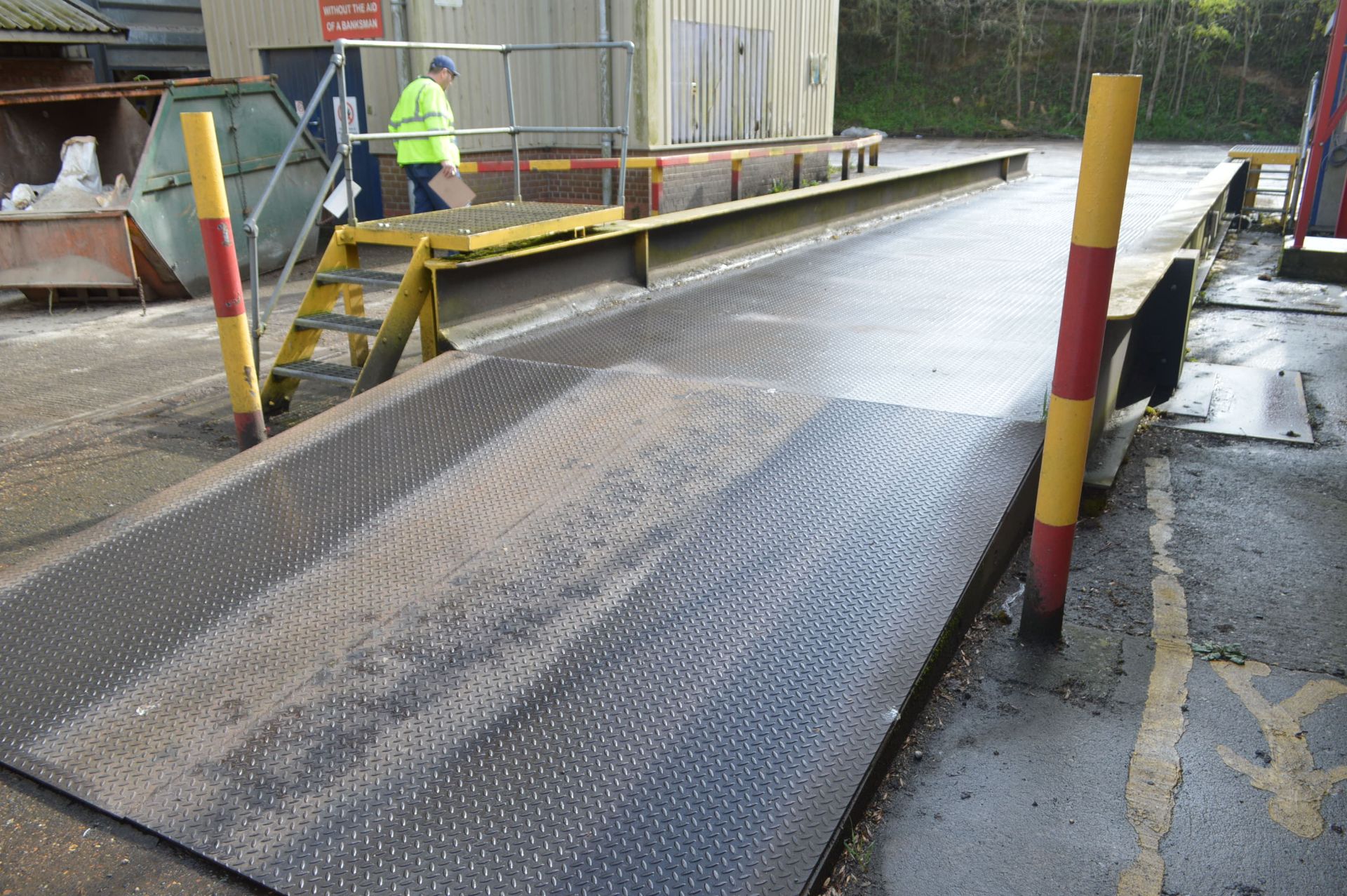 50,000kg cap. OVER SURFACE LOADCELL WEIGHBRIDGE, approx. 15m x 2.95m, with four loadcells, chequer - Image 2 of 8