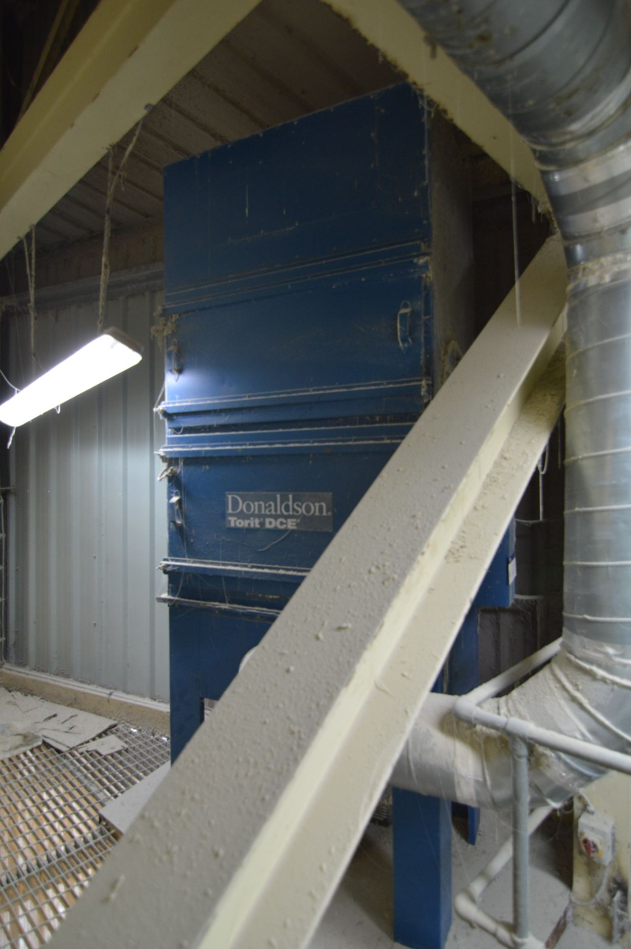 Donaldson Torit DCE UMA253K7 DUST COLLECTION UNIT, serial no. 000460143, year of manufacture 2012,