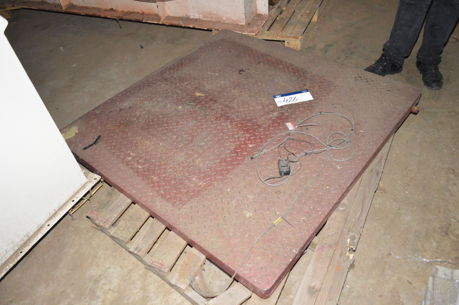 Loadcell Chequer Plate Weighing Platform, approx. 1.5m x 1.5m, with 300kg digital read out