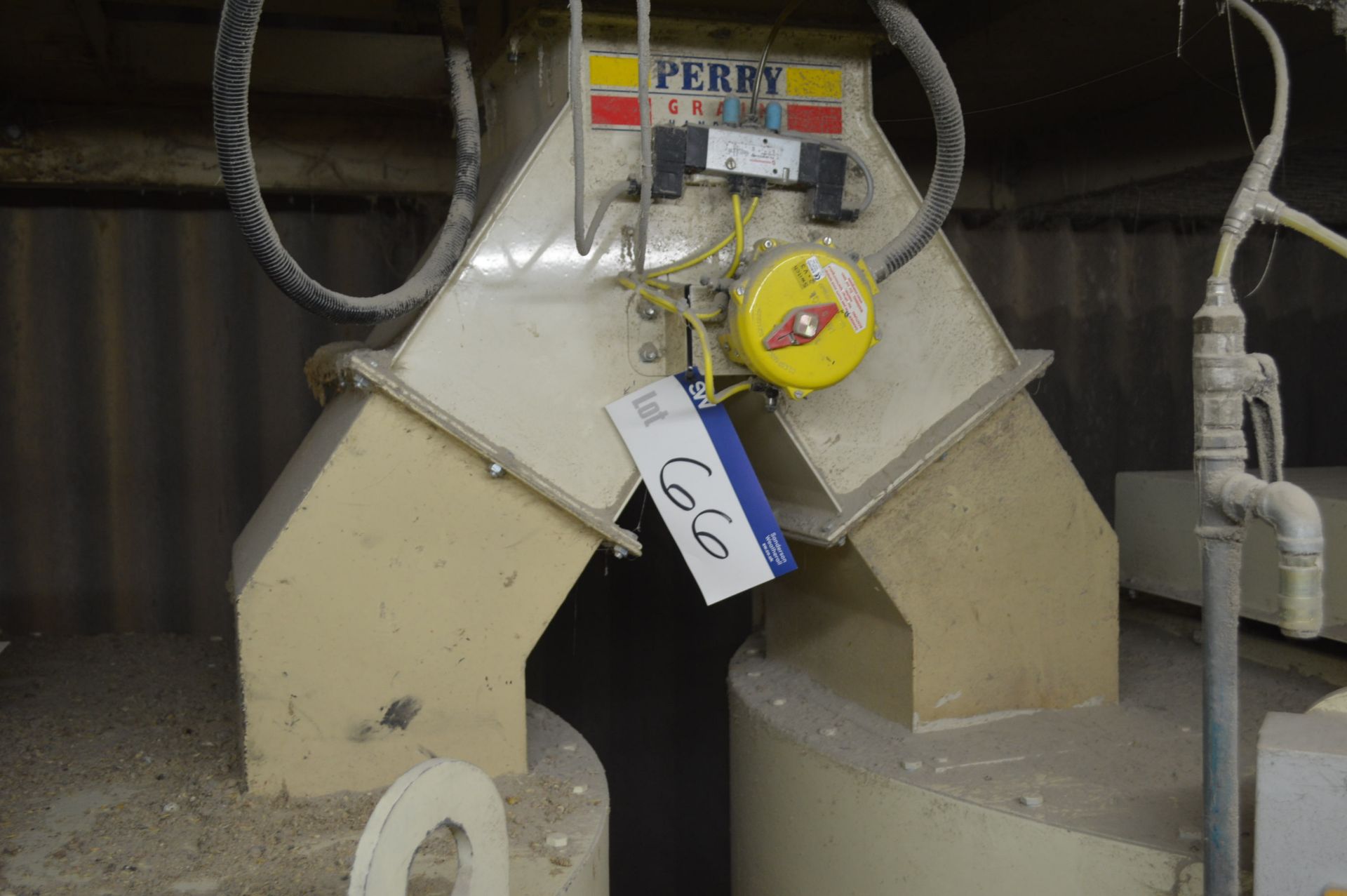 Perry 400mm x 300mm Electro/ Pneumatic Two-Way Diverter