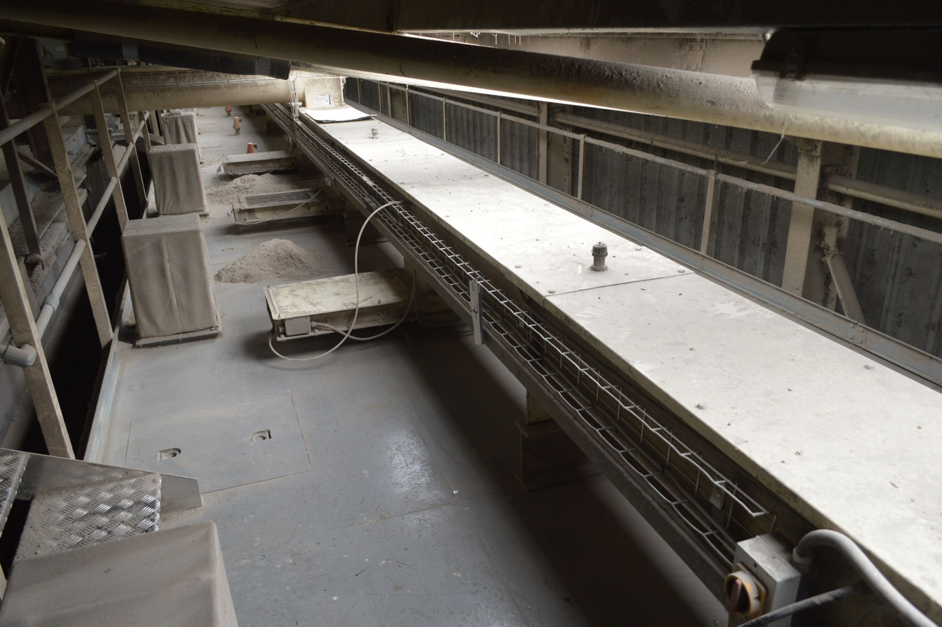 350mm dia. SCREW CONVEYOR, approx. 16.75m long, with Brook CP 5.5kW geared electric motor, seven - Bild 4 aus 4