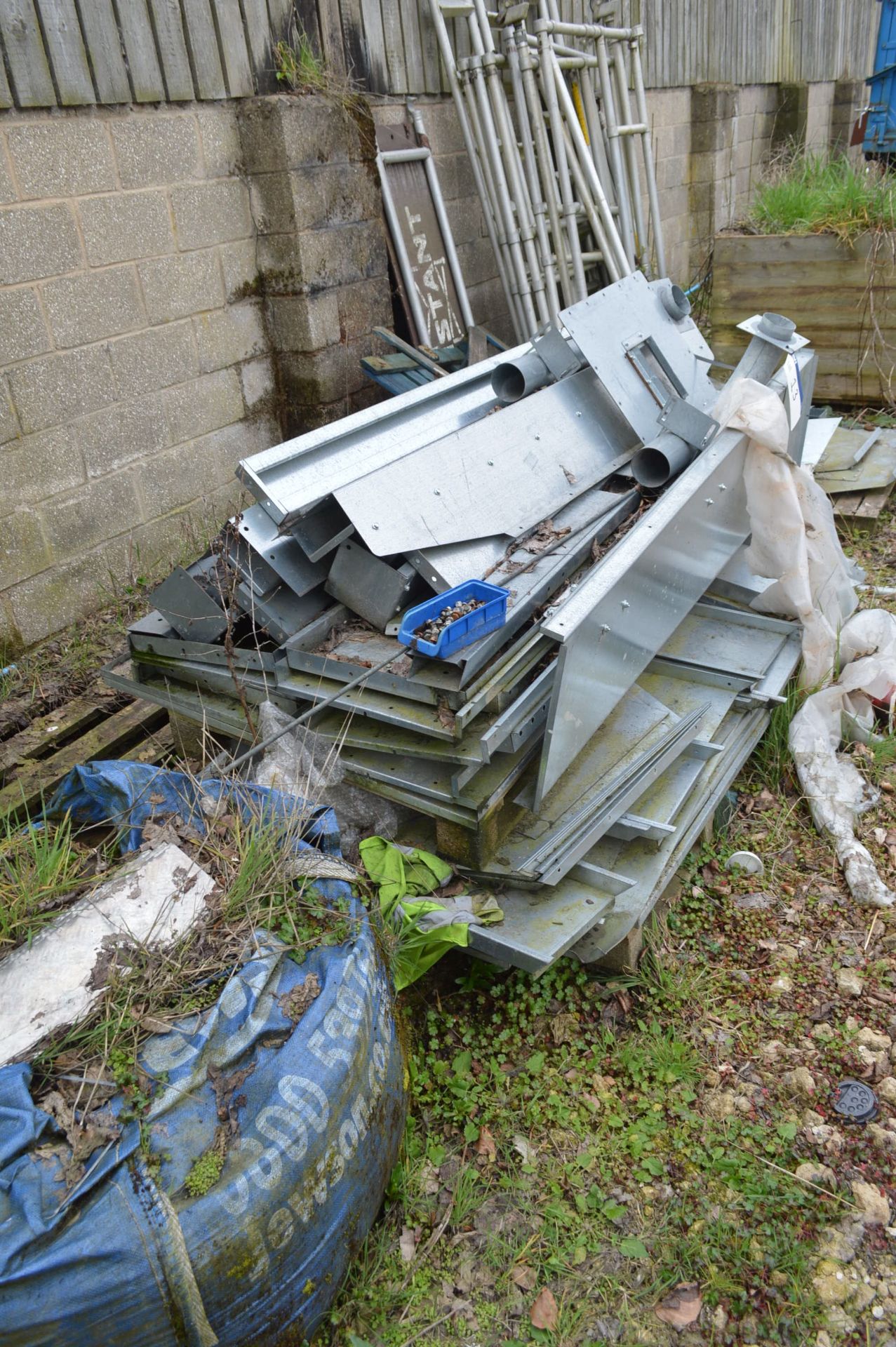 Galvanised Steel Panel Components and Equipment, in one stack - Image 3 of 3