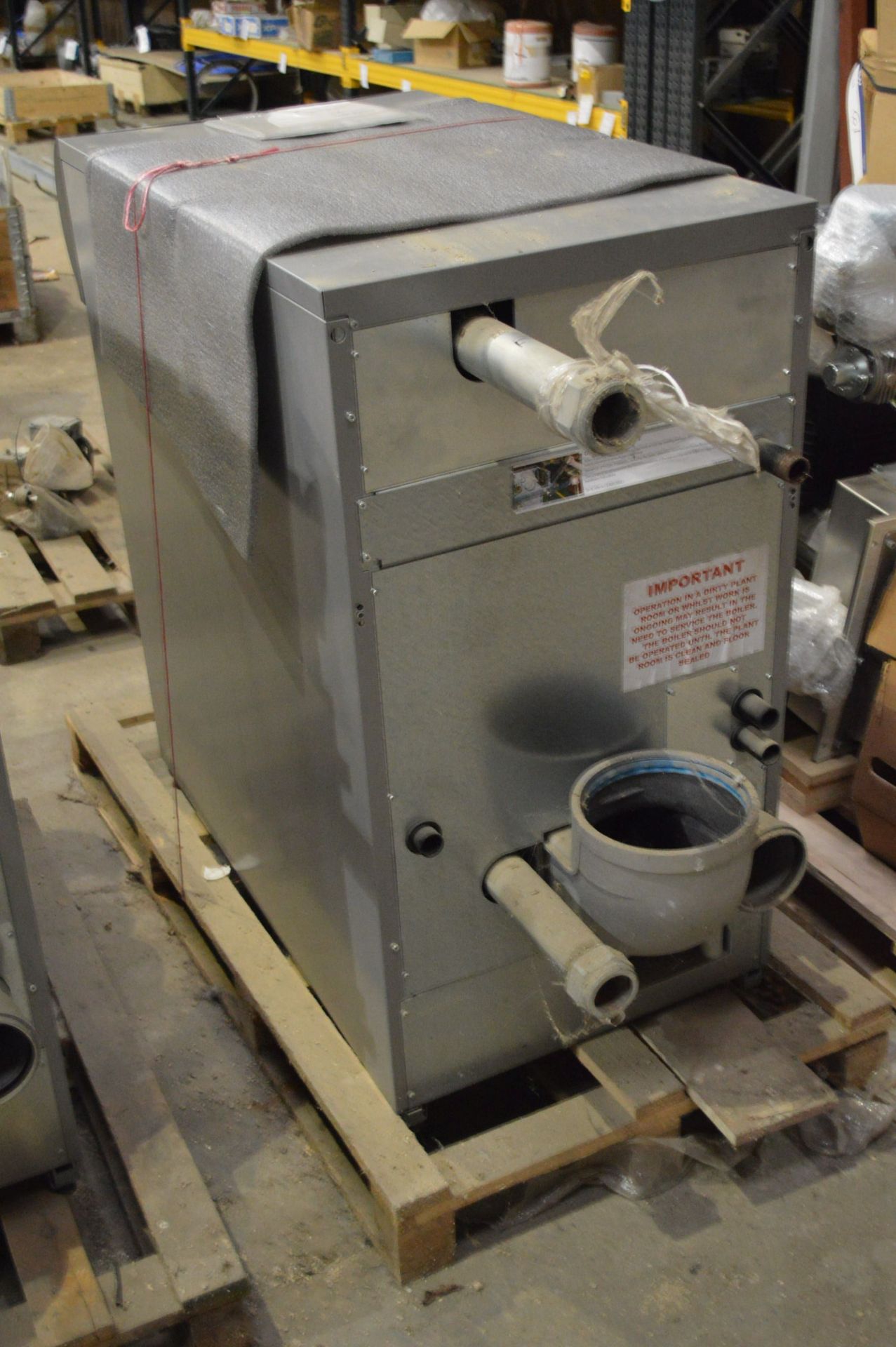 Ideal IMAX XTRA F200 FLOOR STANDING CONDENSING GAS BOILER, (UNDERSTOOD TO BE UNUSED) - Image 2 of 4