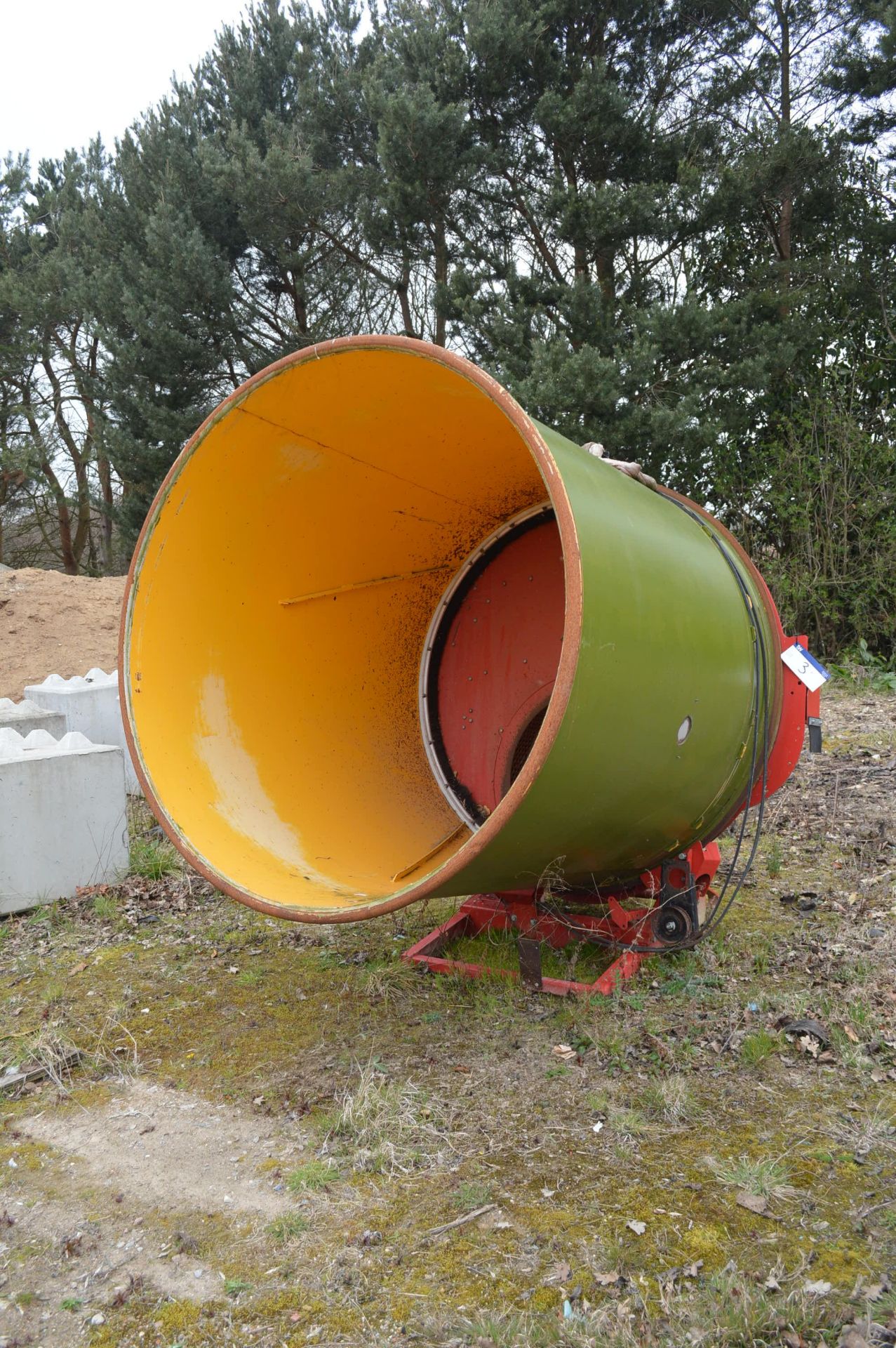 Teagle TOMAHAWK 505M STRAW TUB GRINDER, serial no. 40687, year of manufacture 2012, weight 737kg, - Bild 5 aus 6
